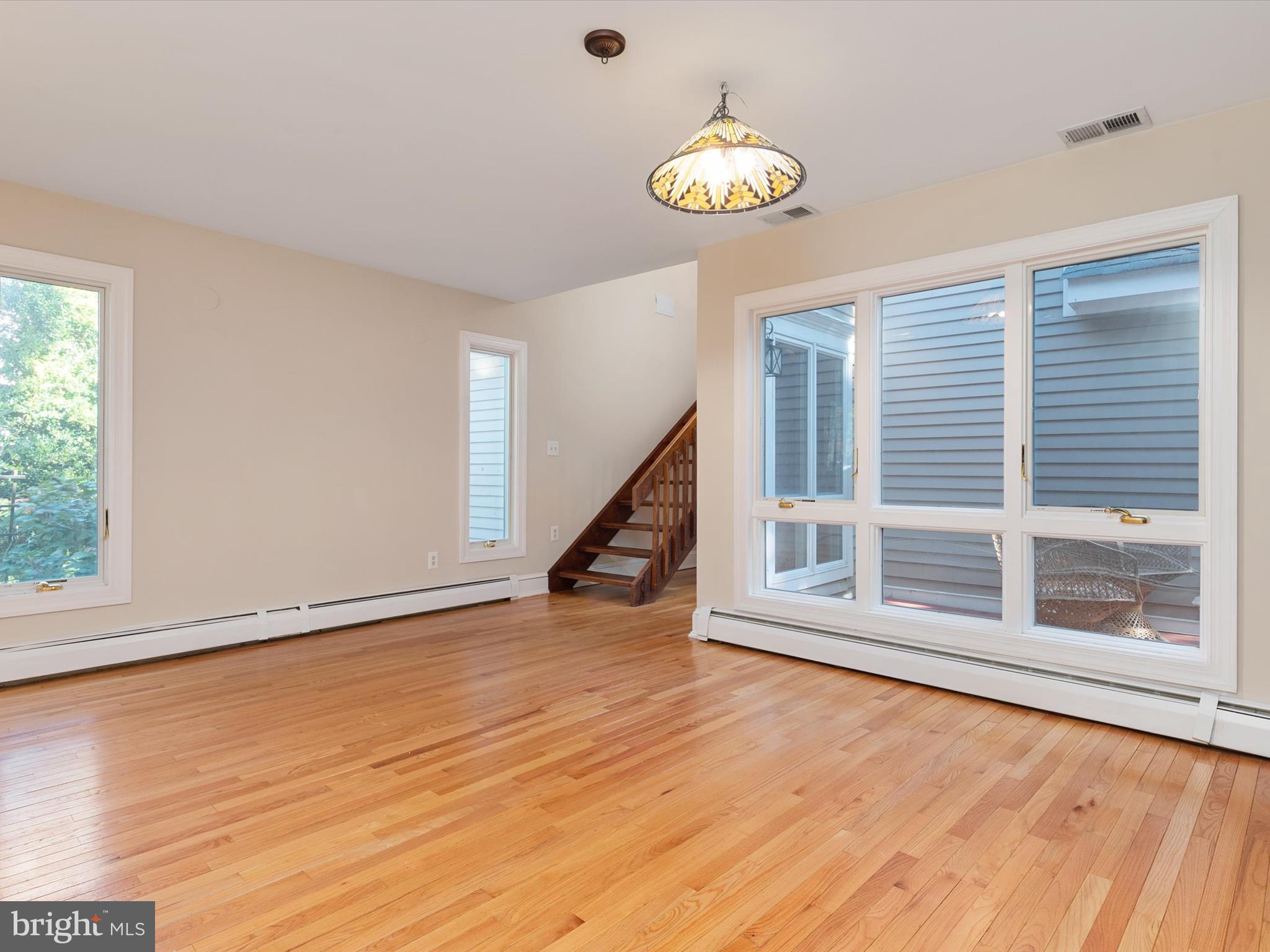 EDGEWATER BEACH - Residential