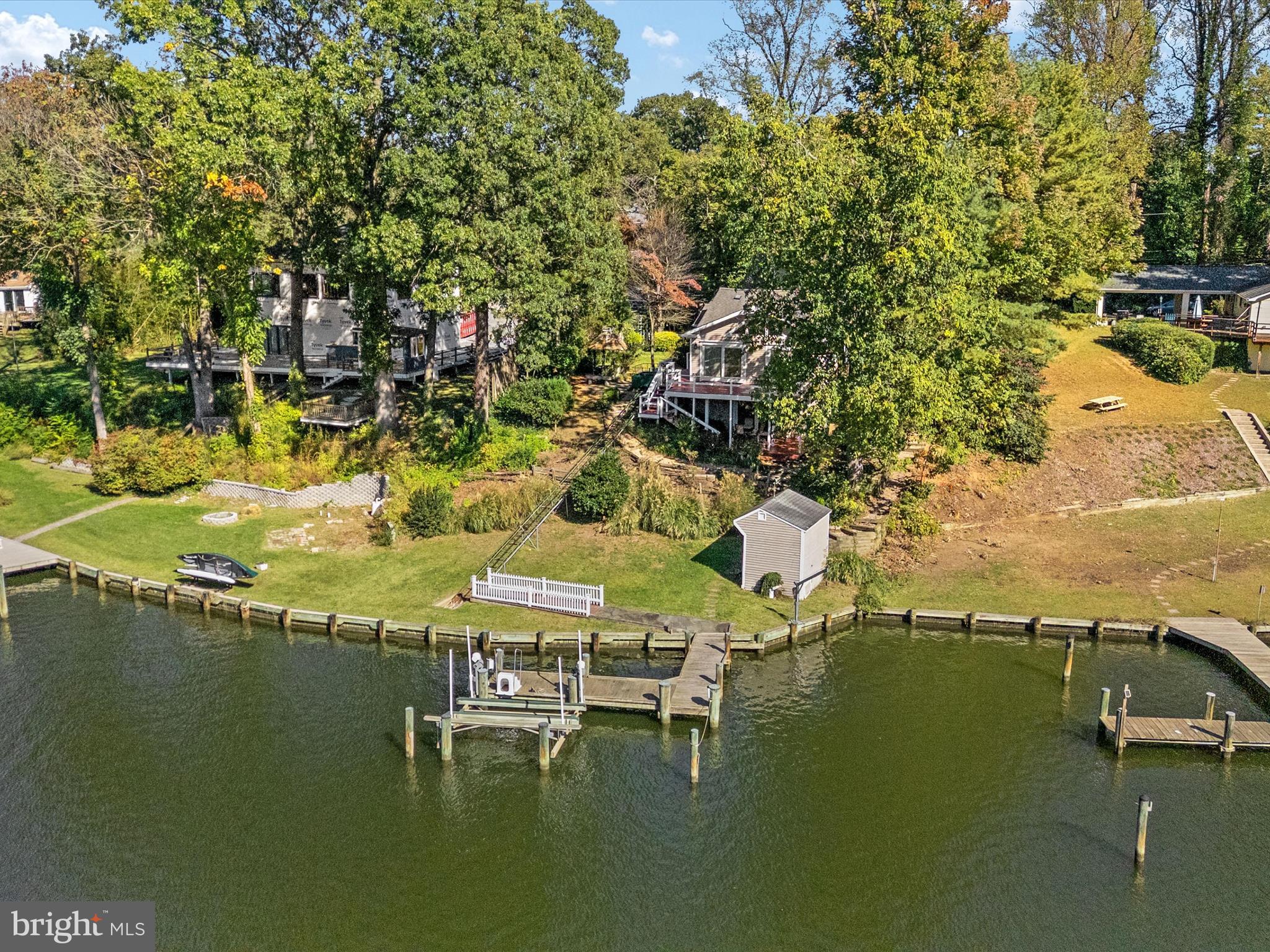EDGEWATER BEACH - Residential