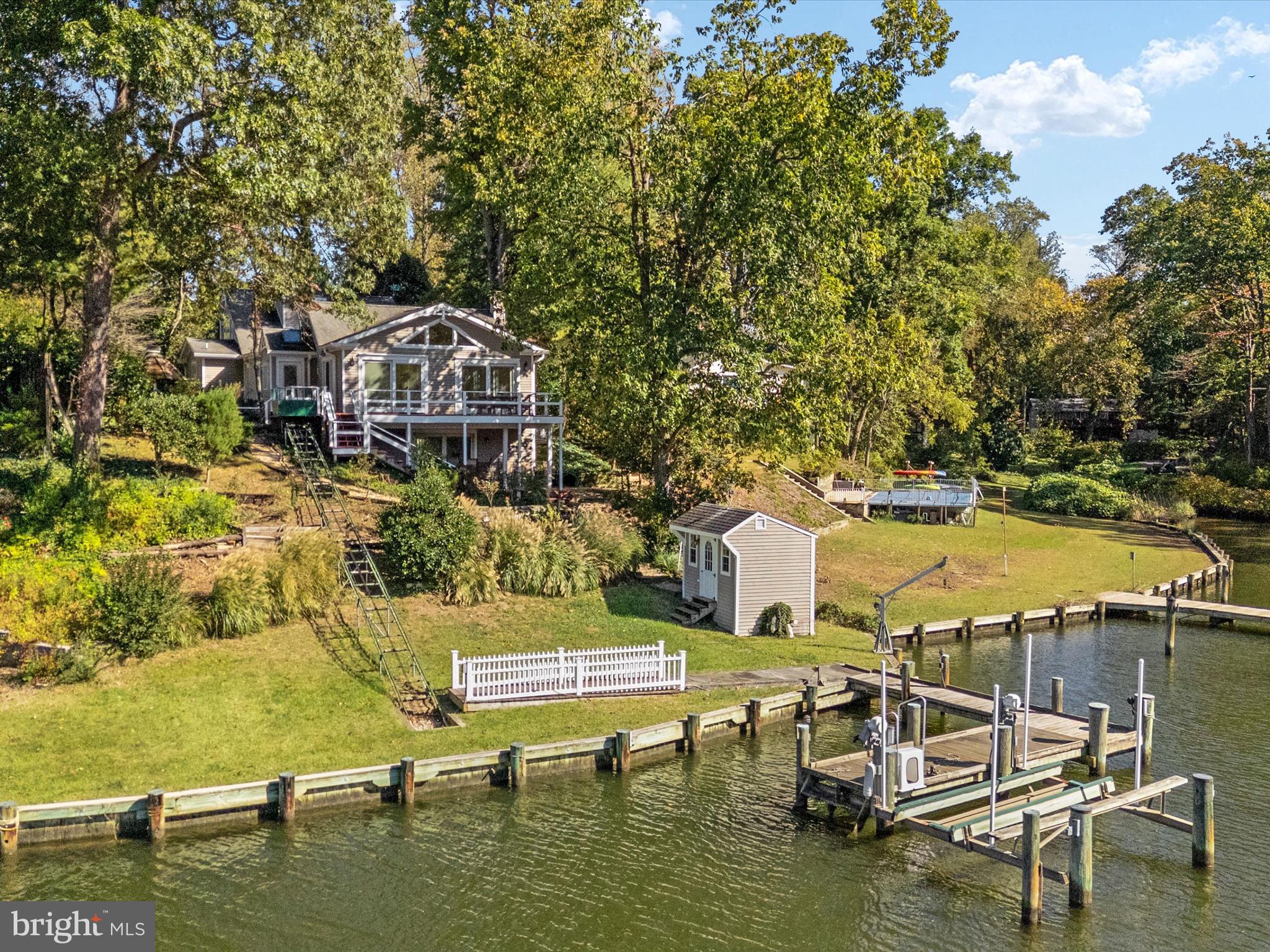 EDGEWATER BEACH - Residential