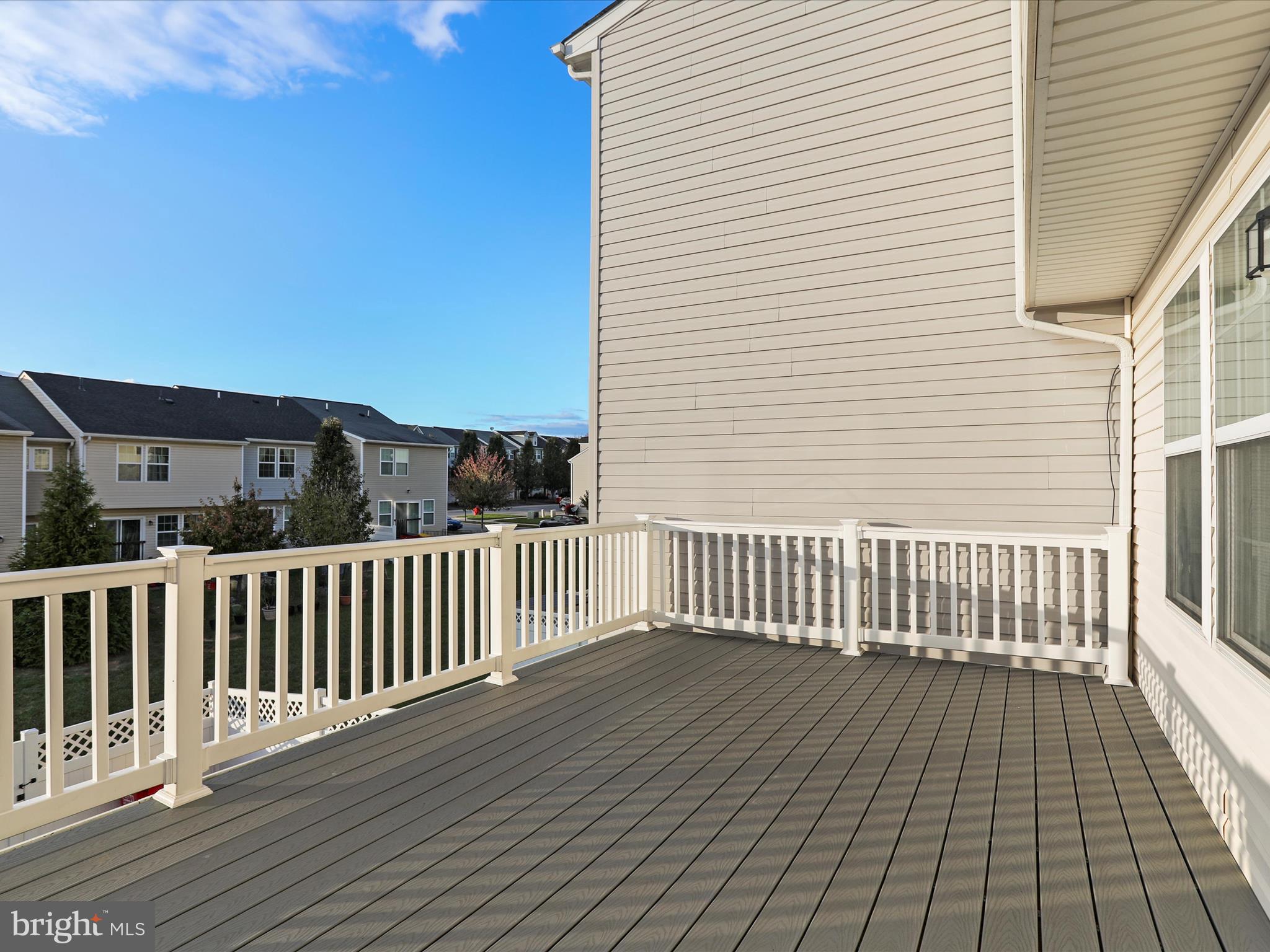 LAKELAND PLACE - Residential