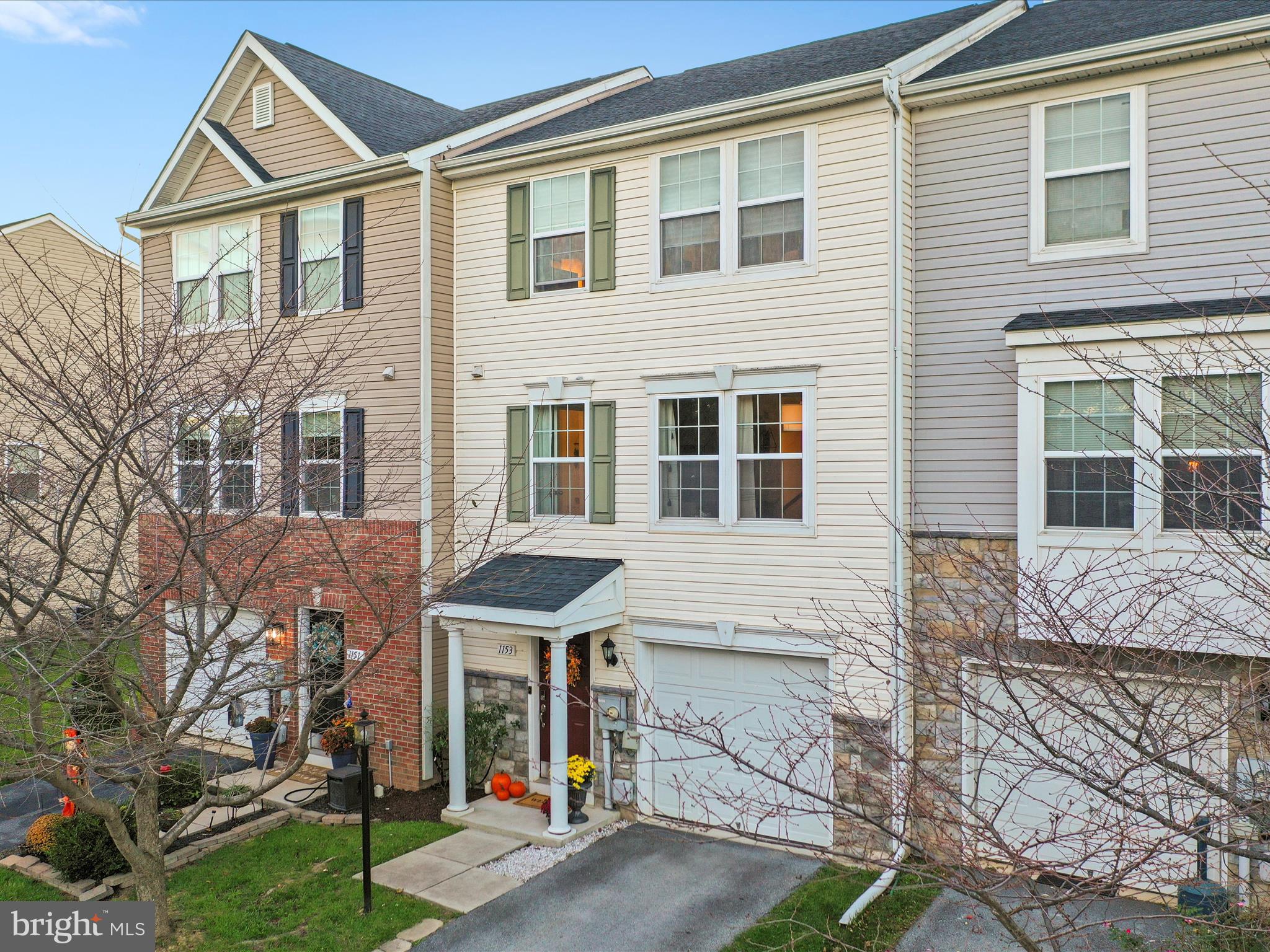 LAKELAND PLACE - Residential