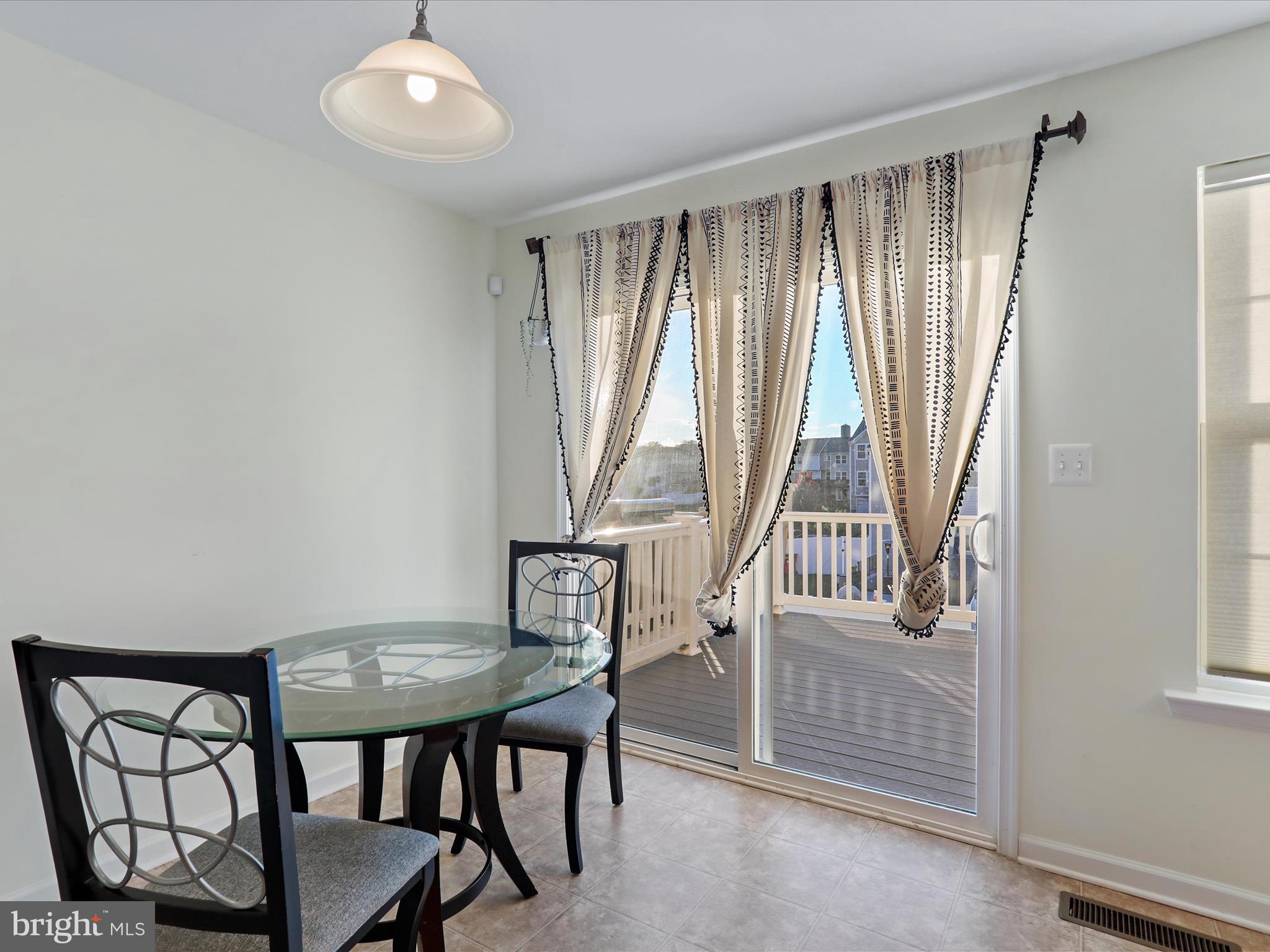 LAKELAND PLACE - Residential