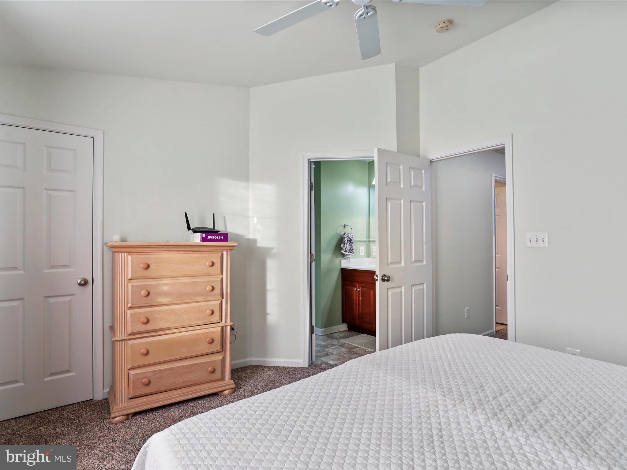 LAKELAND PLACE - Residential