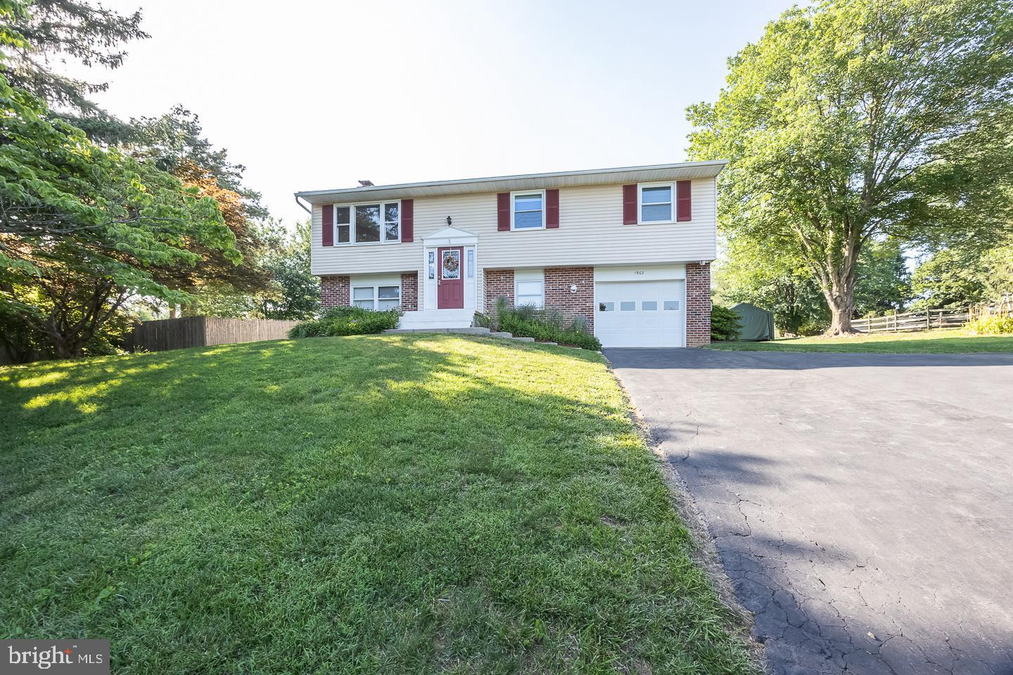 1902 ESCOURT DRIVE