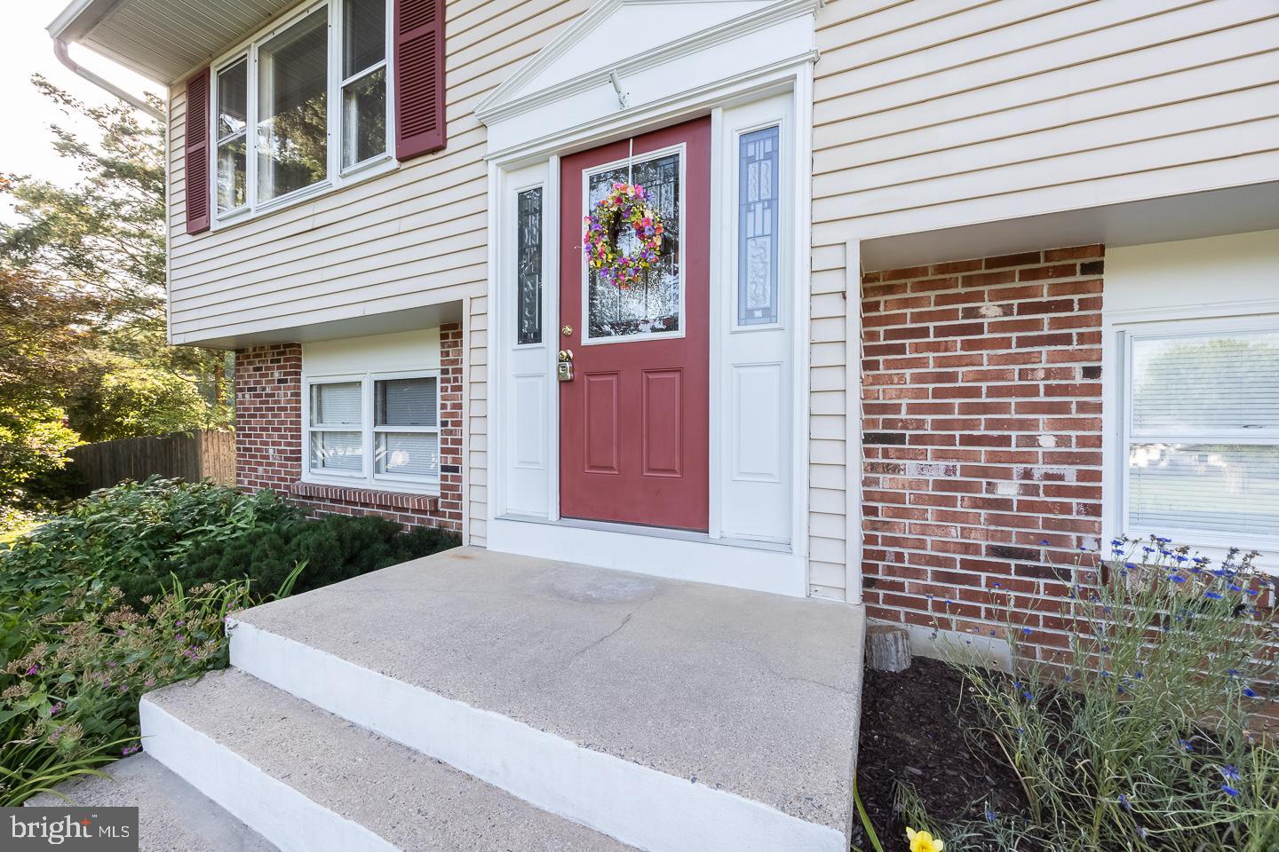 1902 ESCOURT DRIVE
