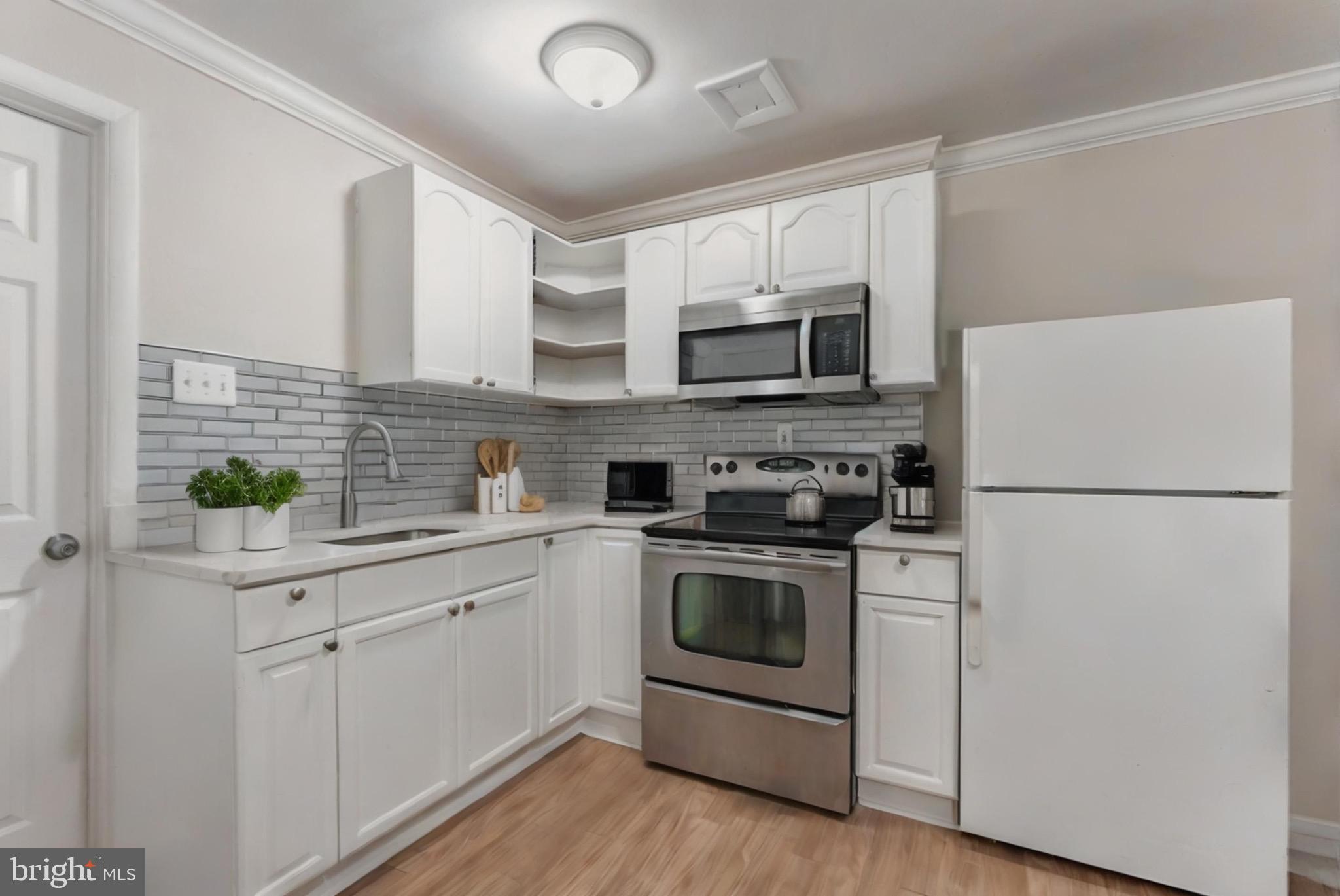 SOUTHGATE SQUARE CLUSTER - Residential