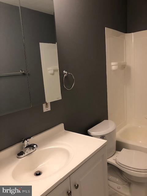 APPLEWALK CONDO - Residential