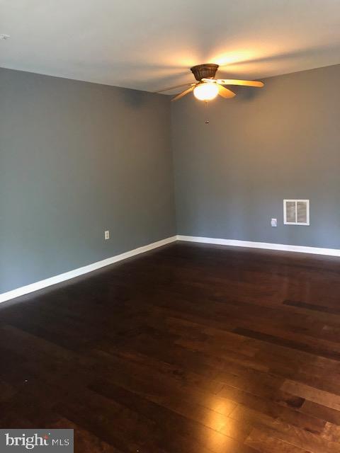 APPLEWALK CONDO - Residential