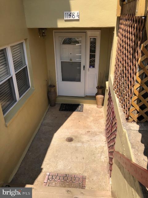 APPLEWALK CONDO - Residential