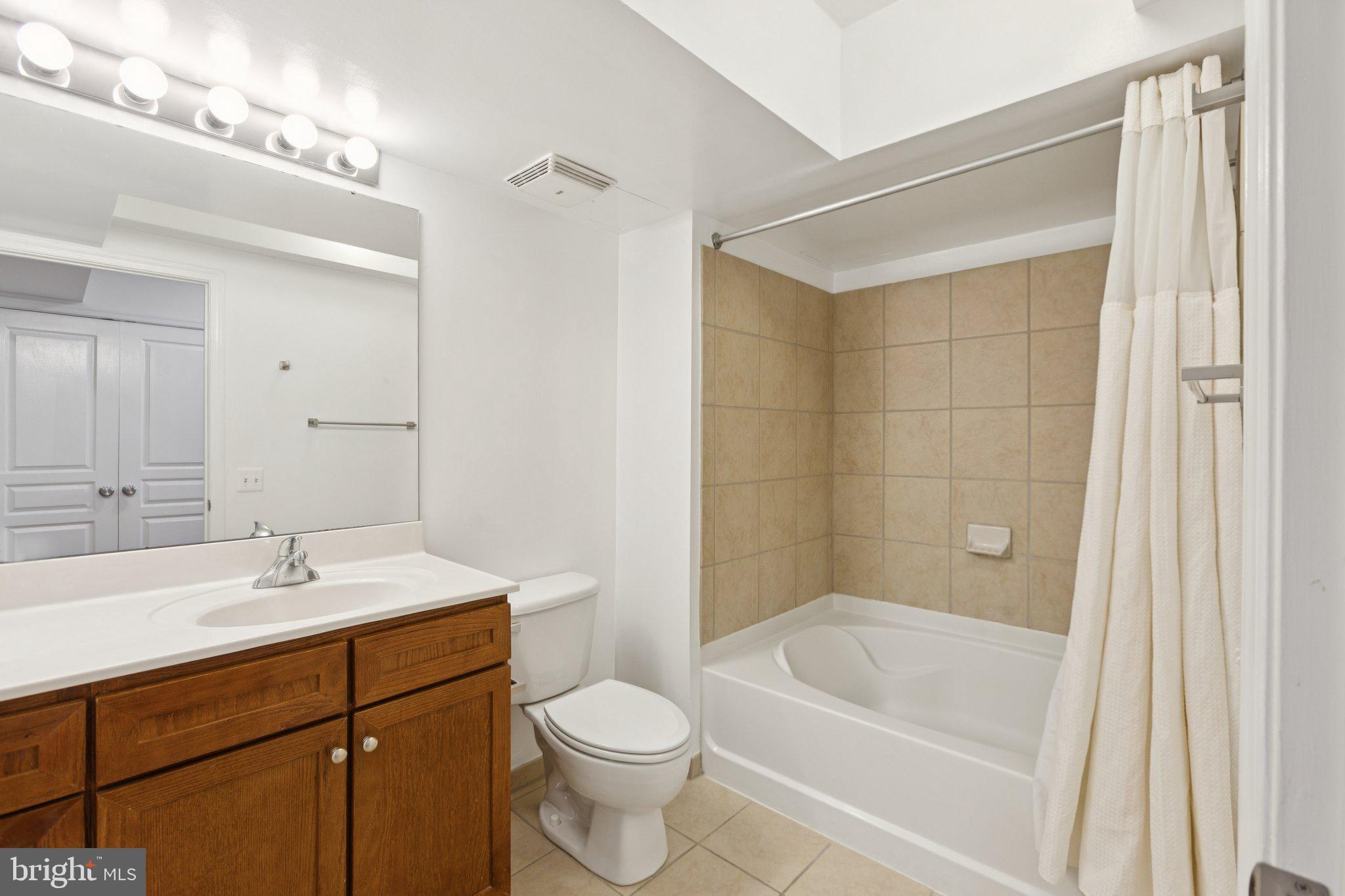616 E NW 217