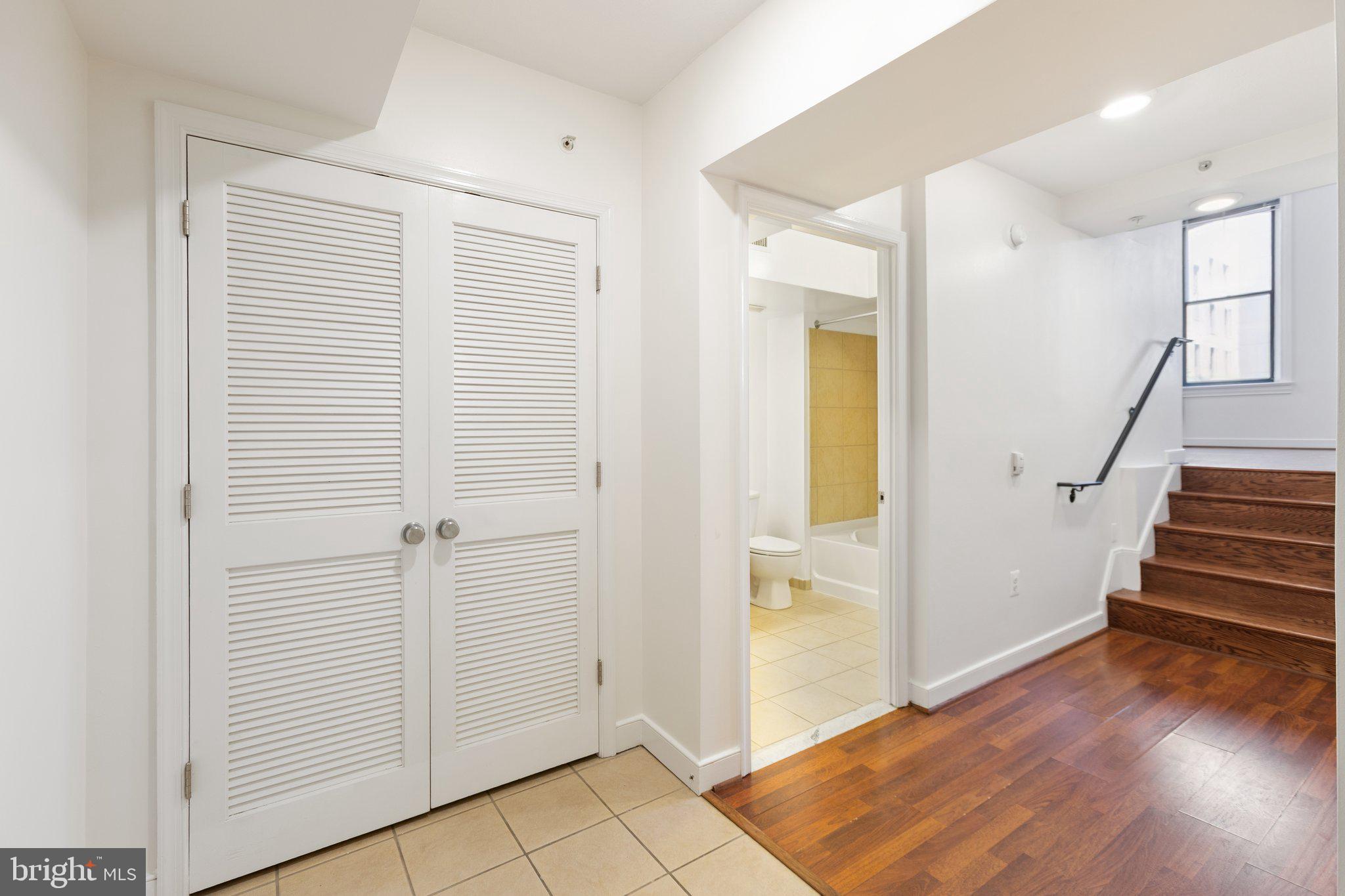 616 E NW 217