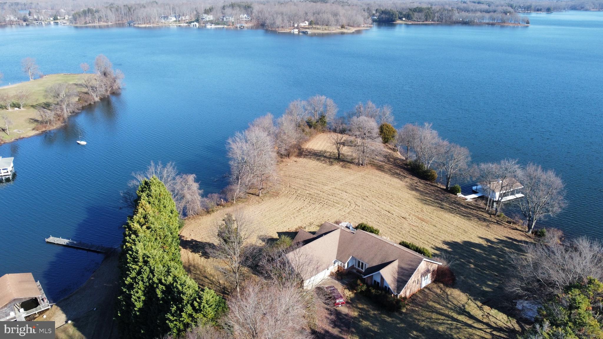 TARA POINT - Residential