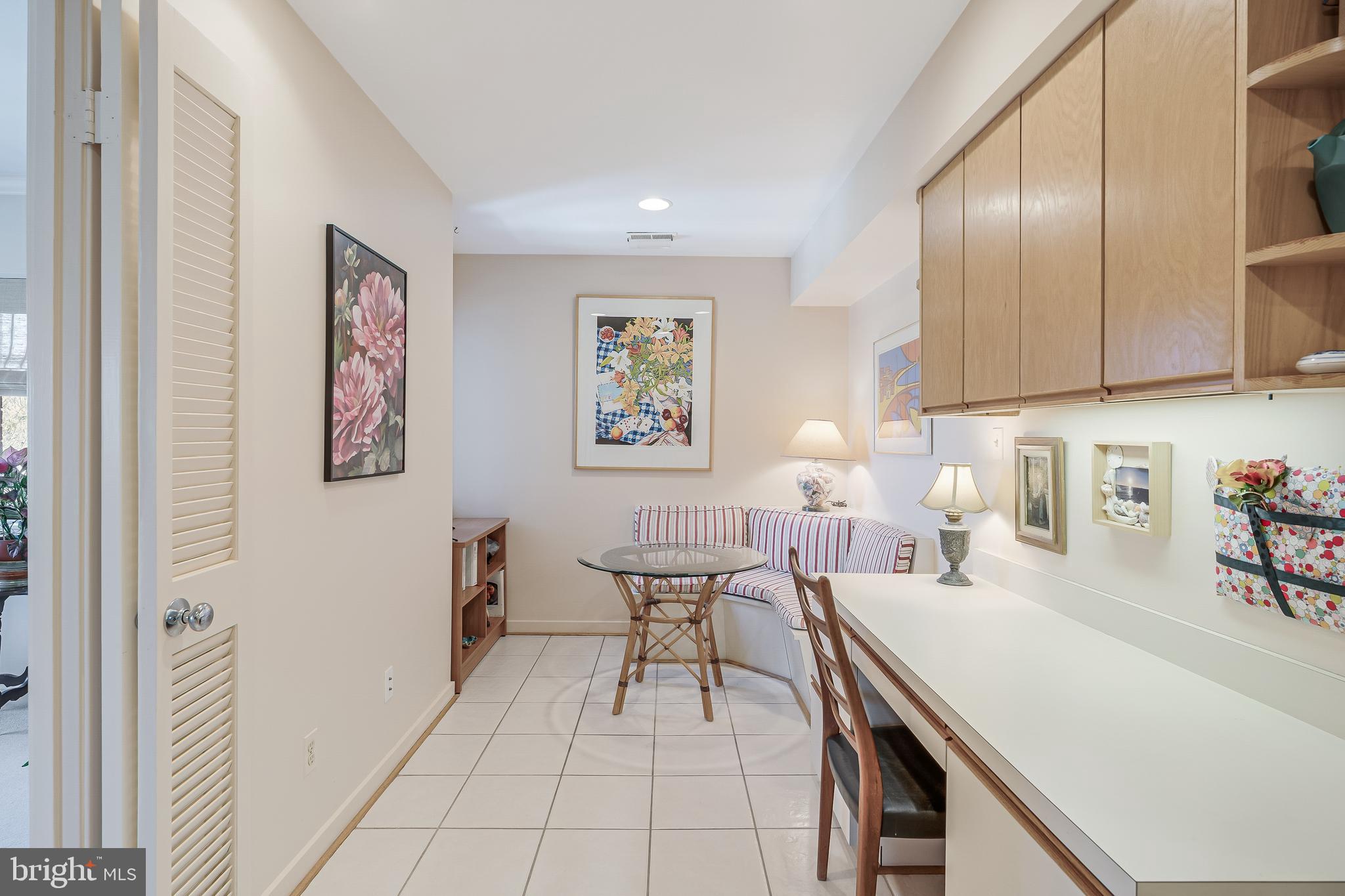 WATERFORD SQUARE - Residential