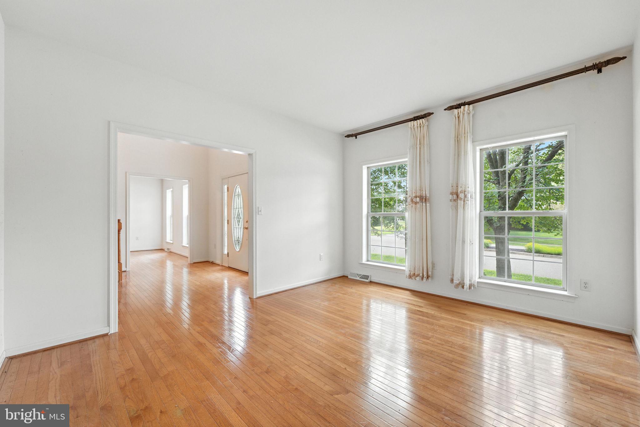 FOX CHASE - Residential