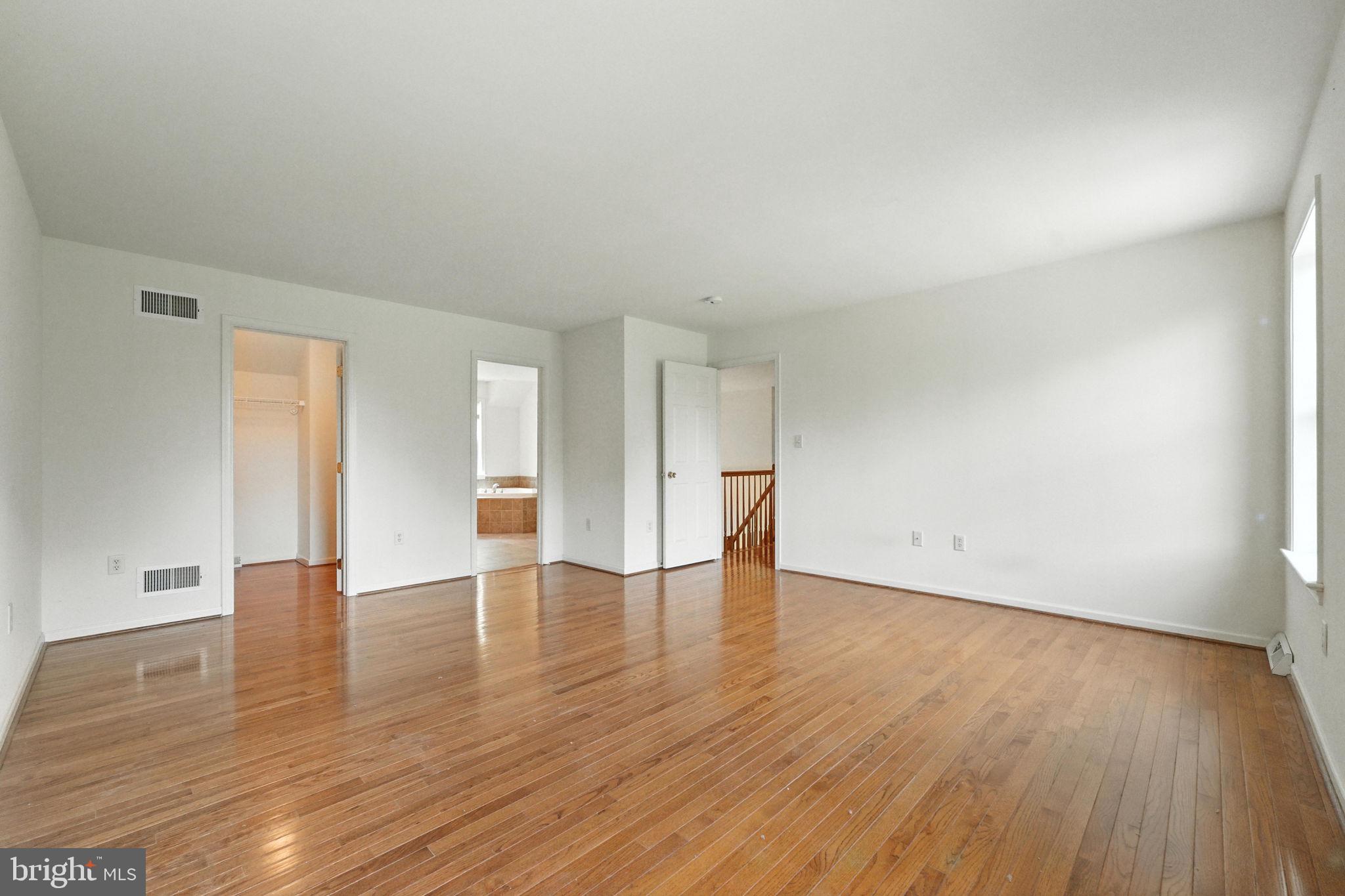 FOX CHASE - Residential