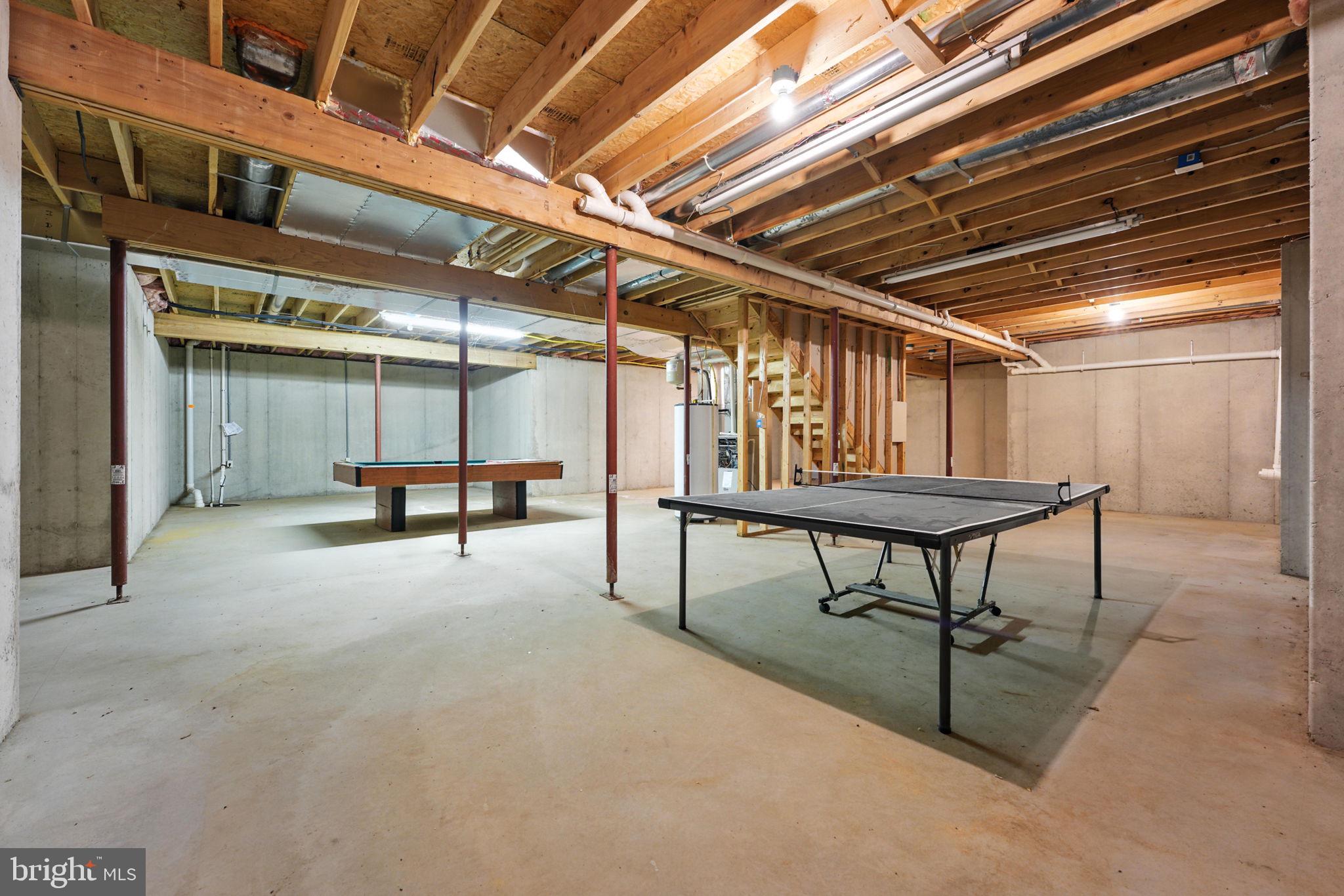 FOX CHASE - Residential