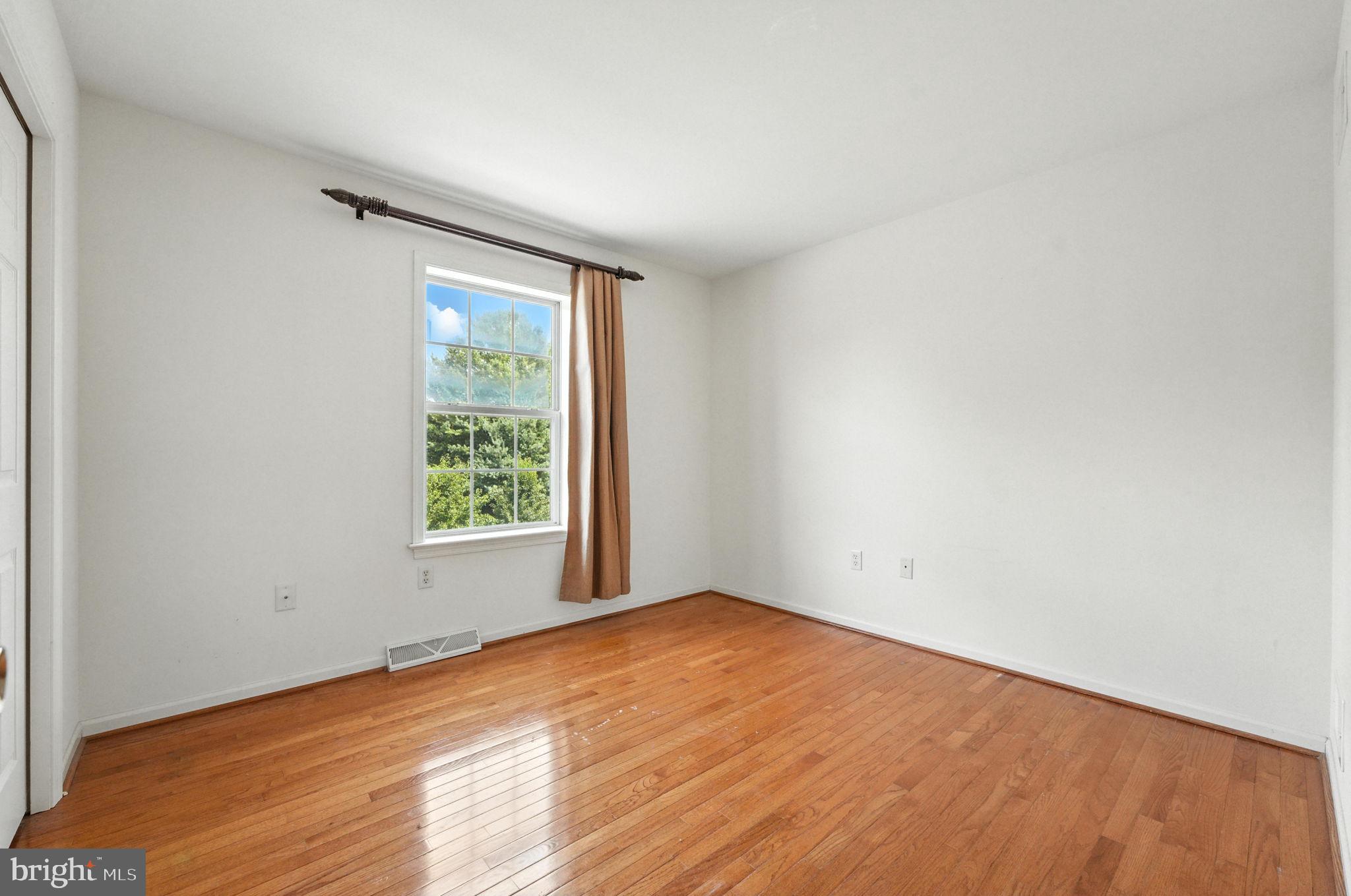 FOX CHASE - Residential