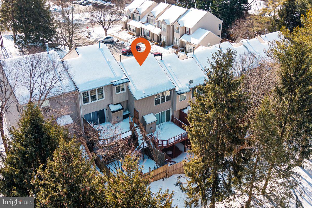 CENTREVILLE GREEN - Residential