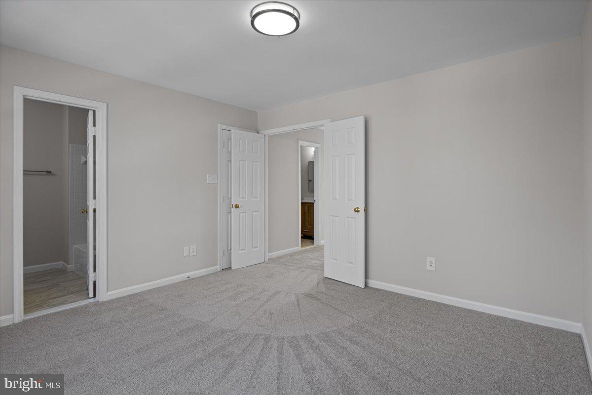 CENTREVILLE GREEN - Residential