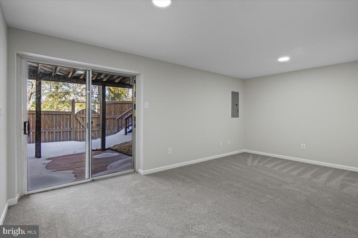 CENTREVILLE GREEN - Residential