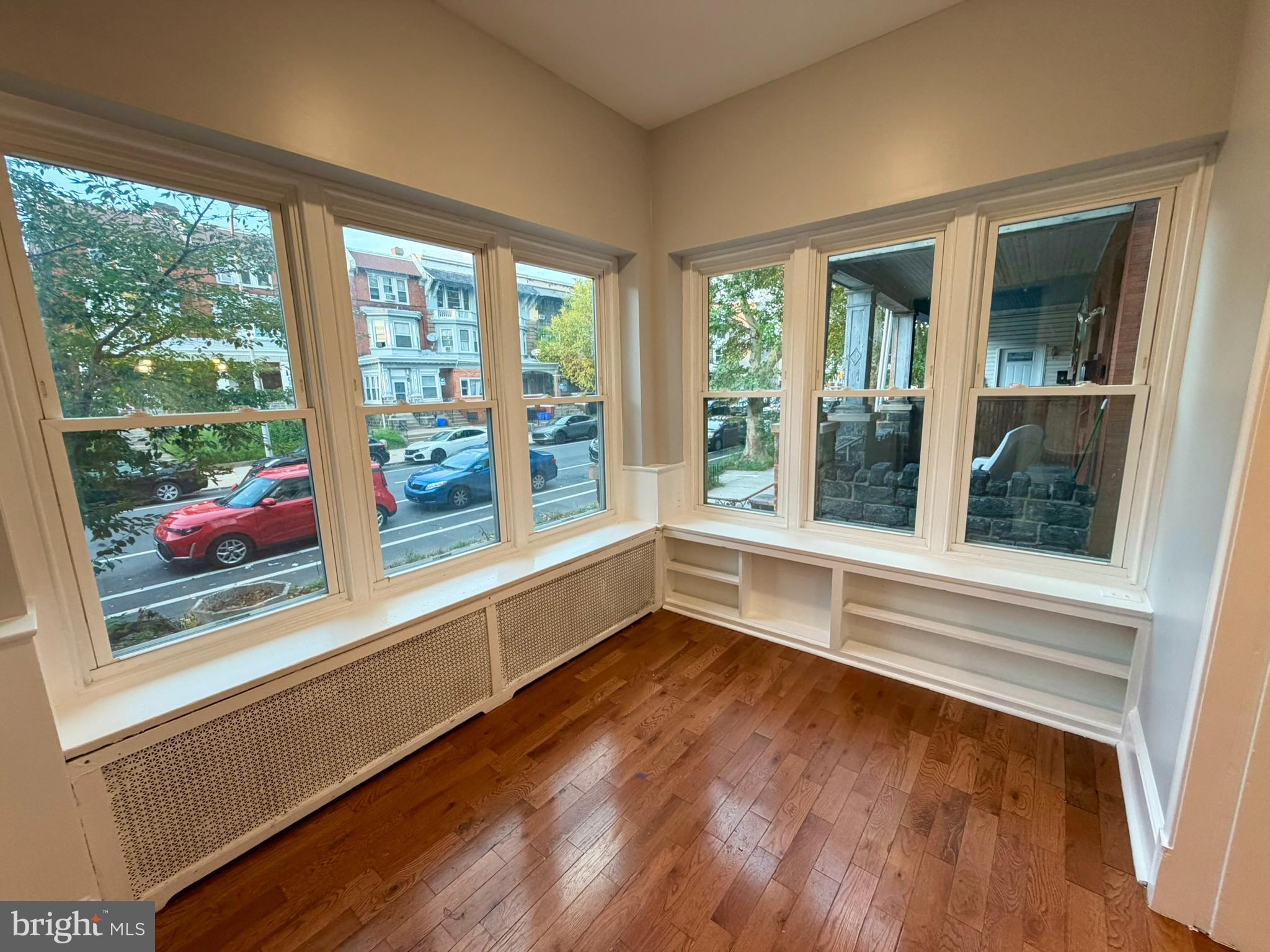 5028 WALNUT STREET 1F