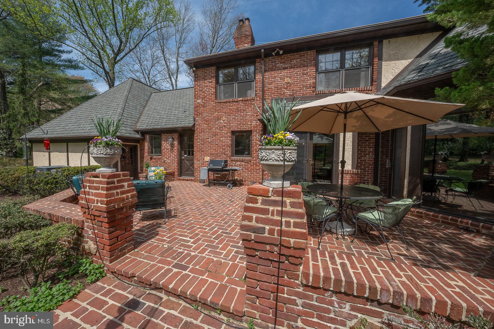 RADNOR HUNT - Residential