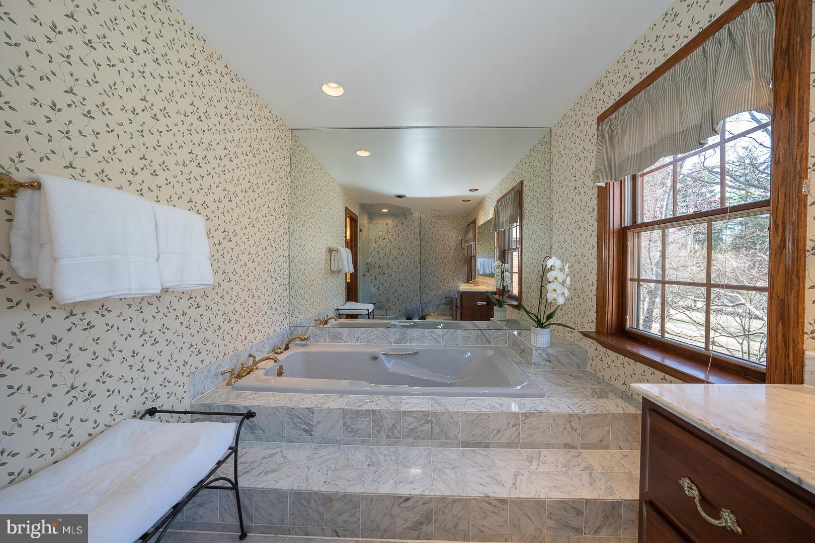 RADNOR HUNT - Residential