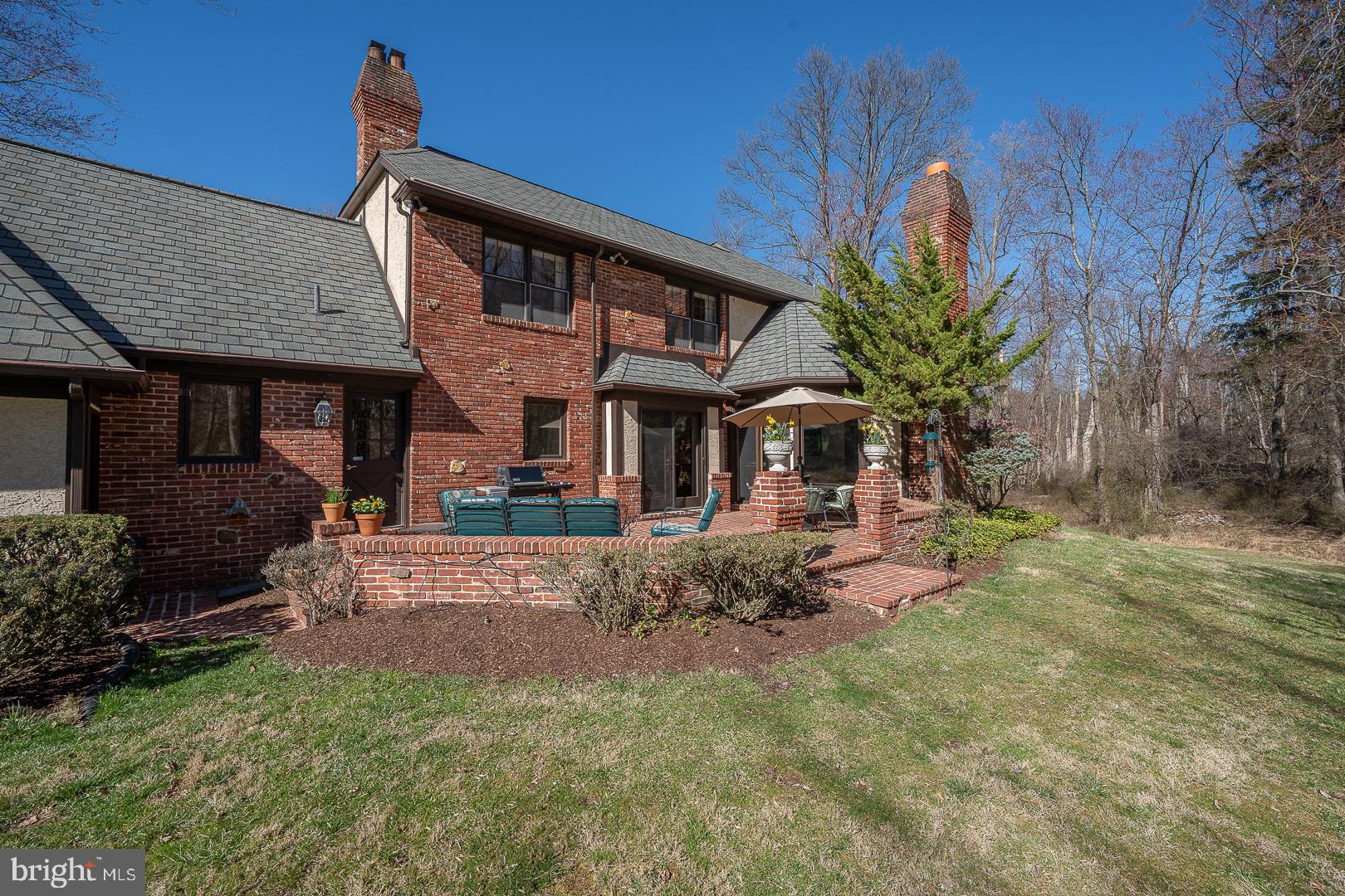 RADNOR HUNT - Residential