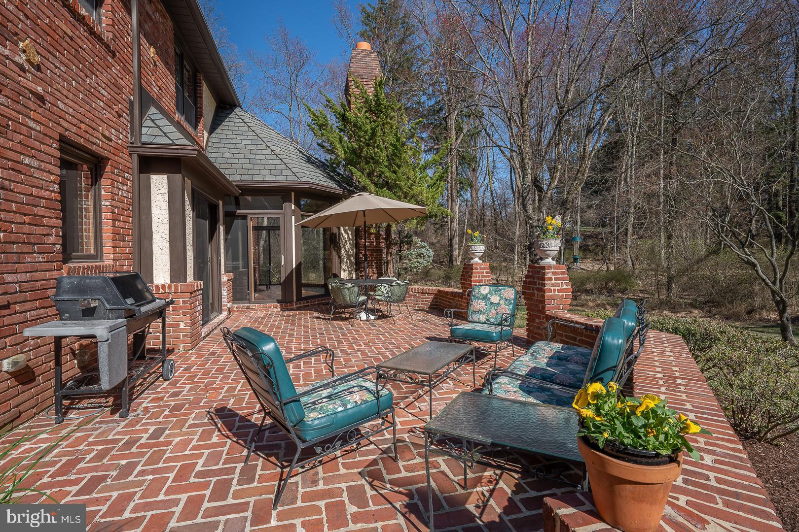 RADNOR HUNT - Residential