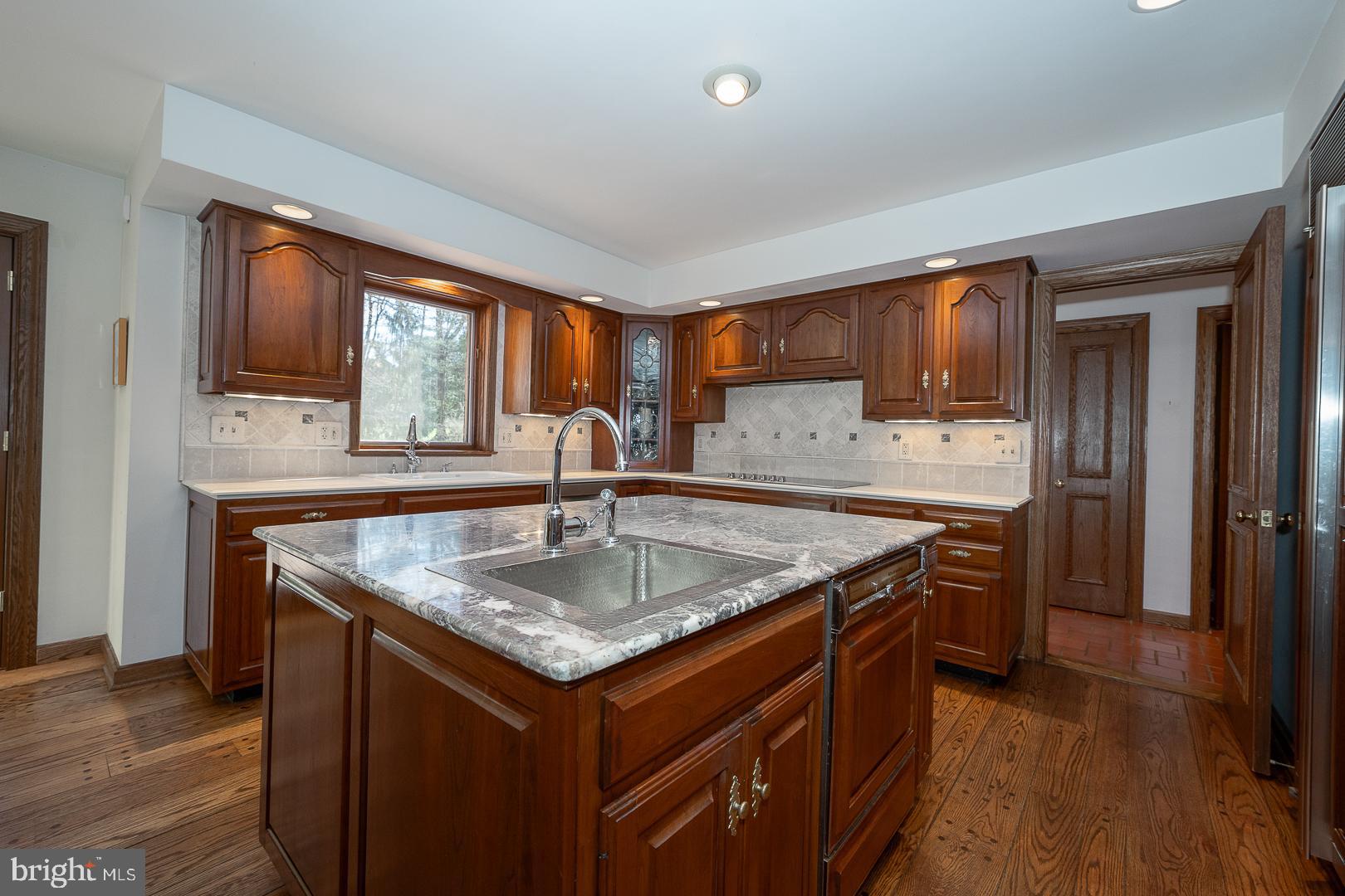 RADNOR HUNT - Residential