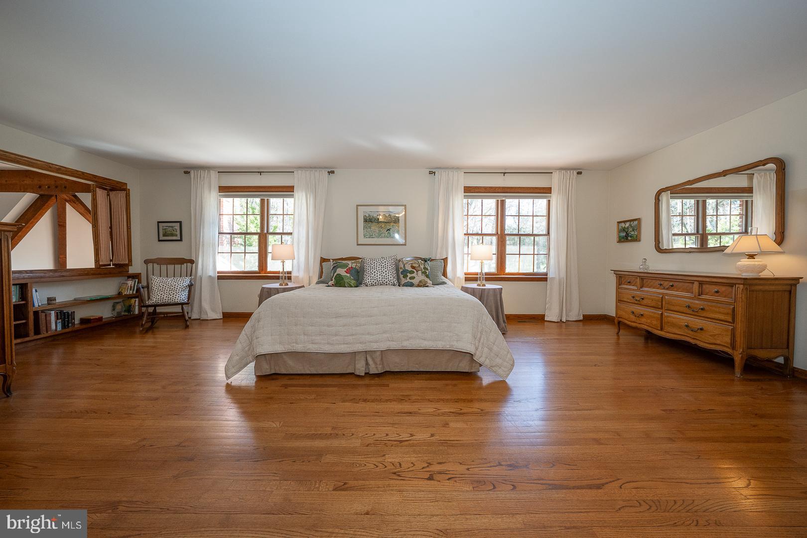 RADNOR HUNT - Residential