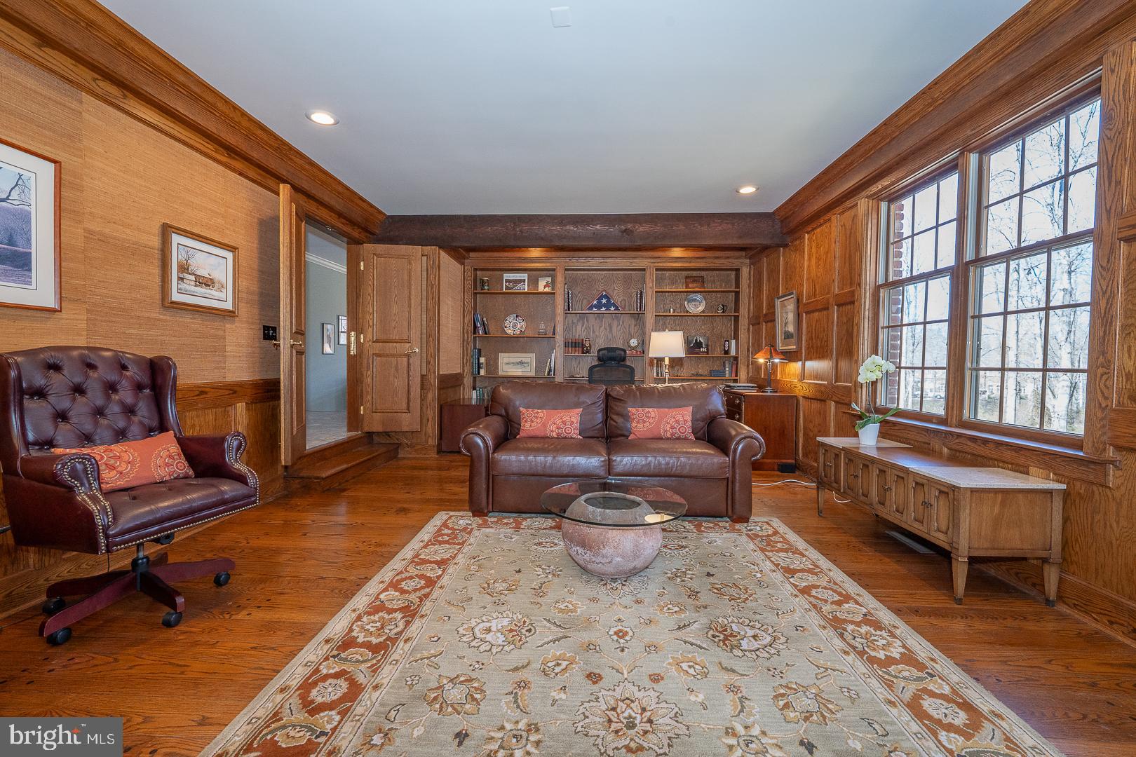 RADNOR HUNT - Residential