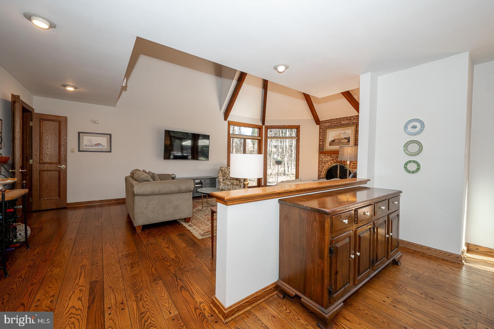 RADNOR HUNT - Residential