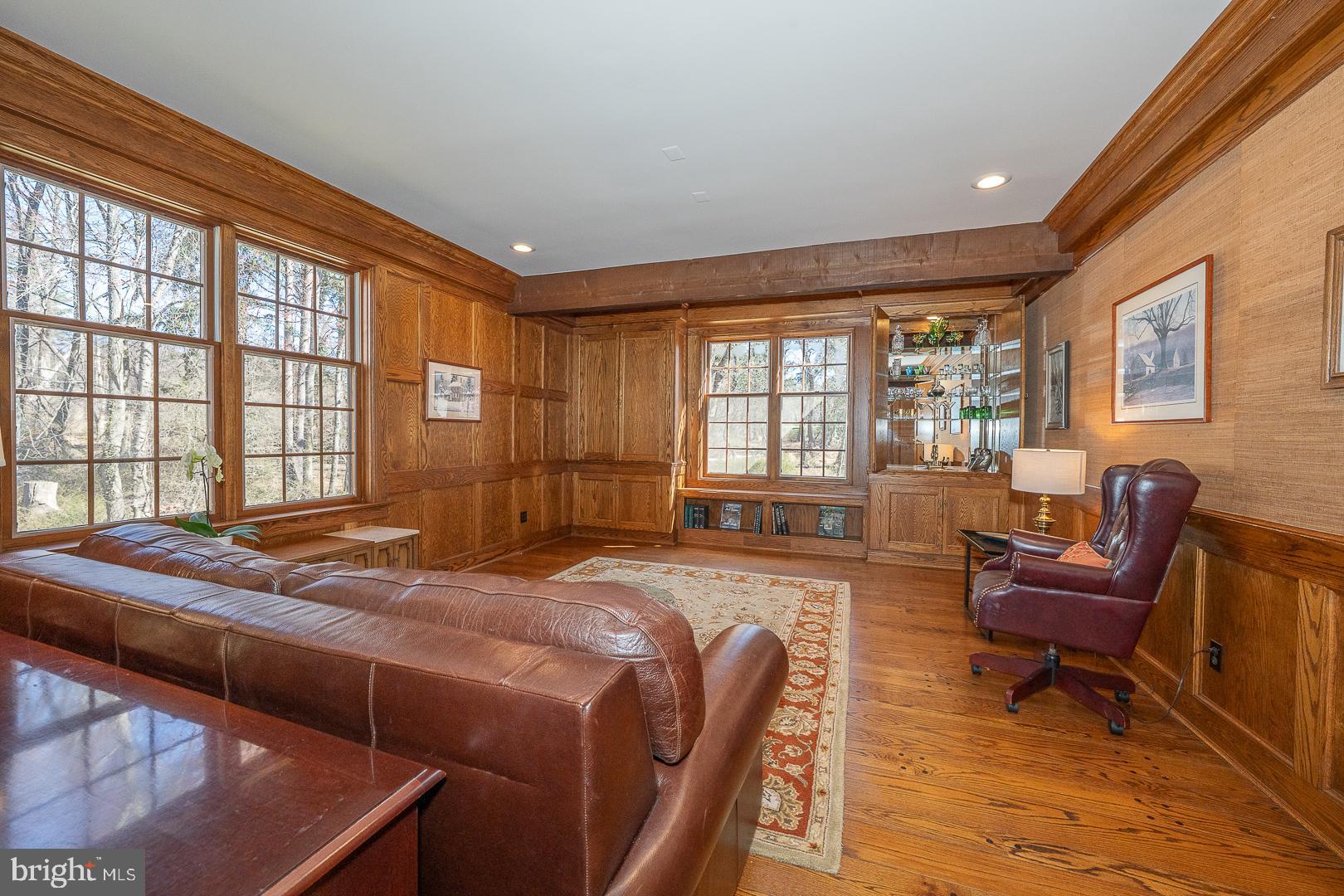 RADNOR HUNT - Residential