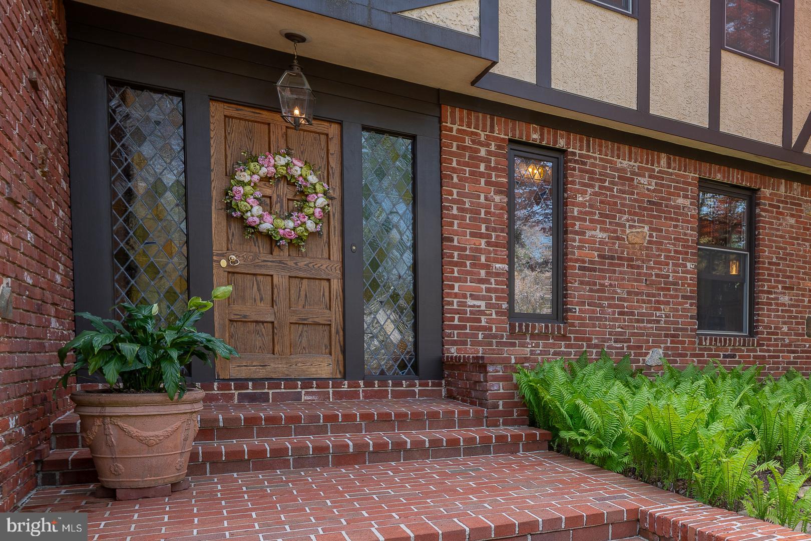 RADNOR HUNT - Residential