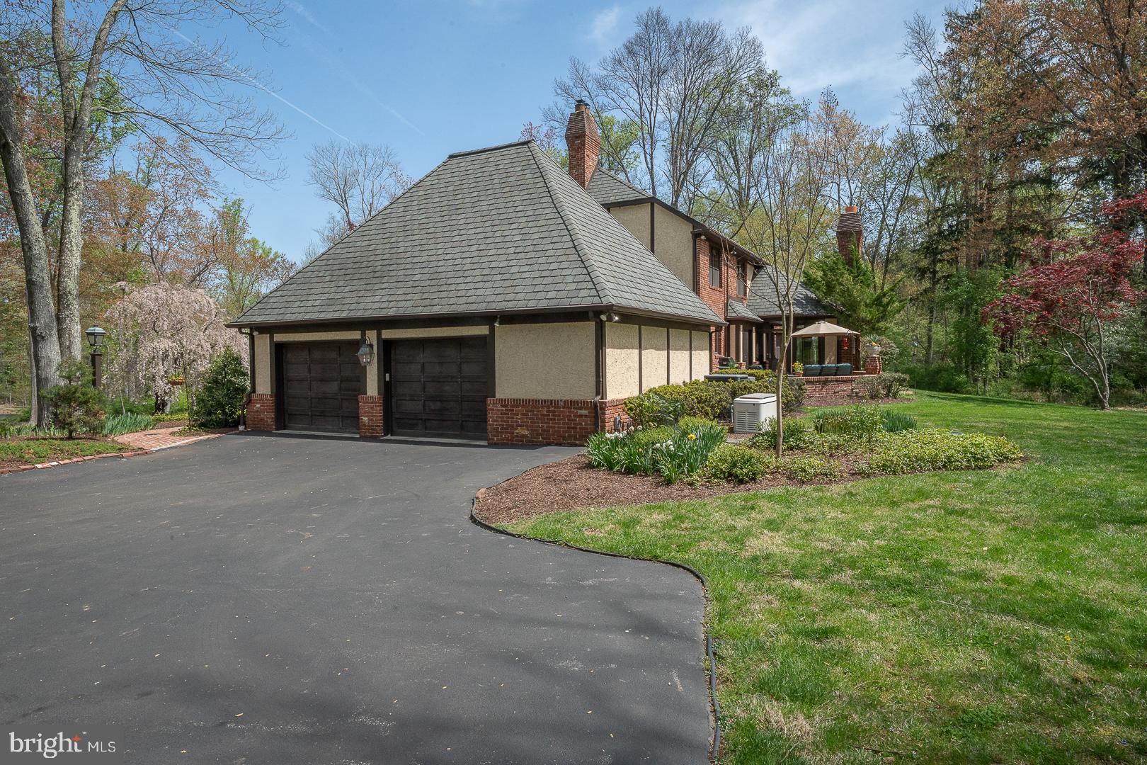 RADNOR HUNT - Residential