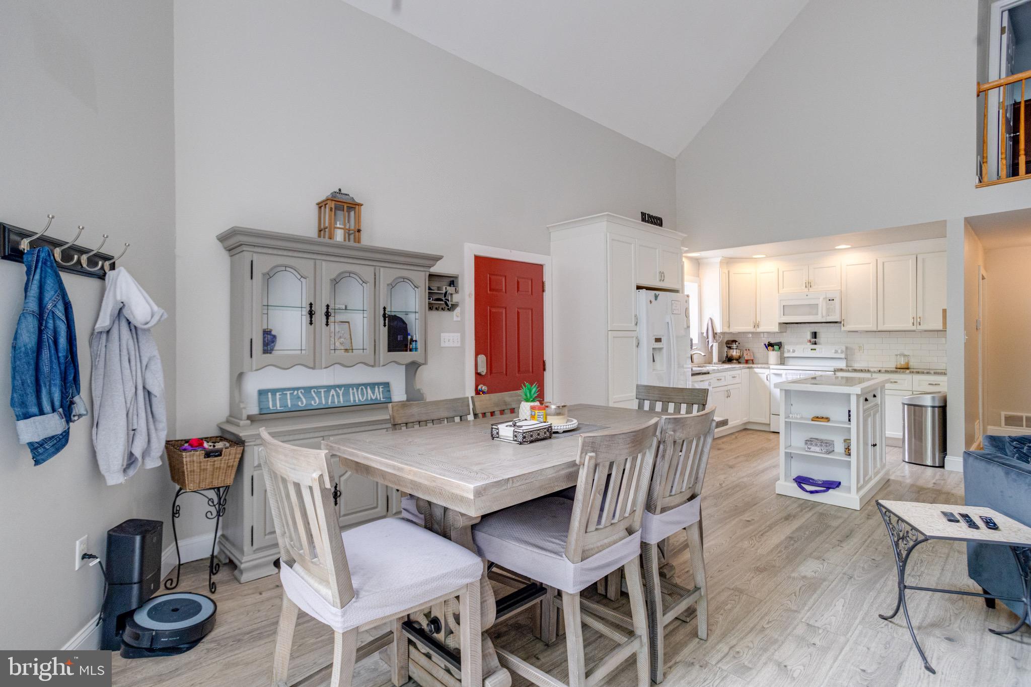 OCTORARO LAKES - Residential