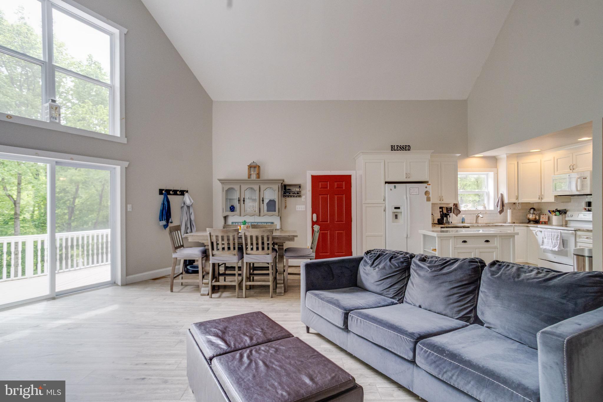 OCTORARO LAKES - Residential