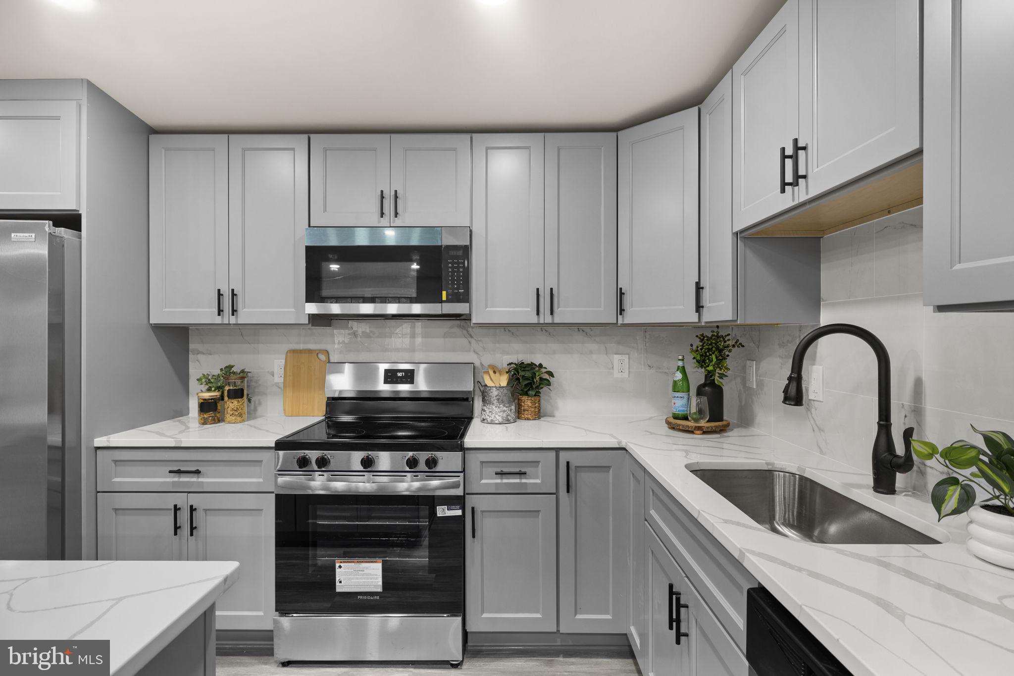 SADDLEBROOKE FARMS - Residential