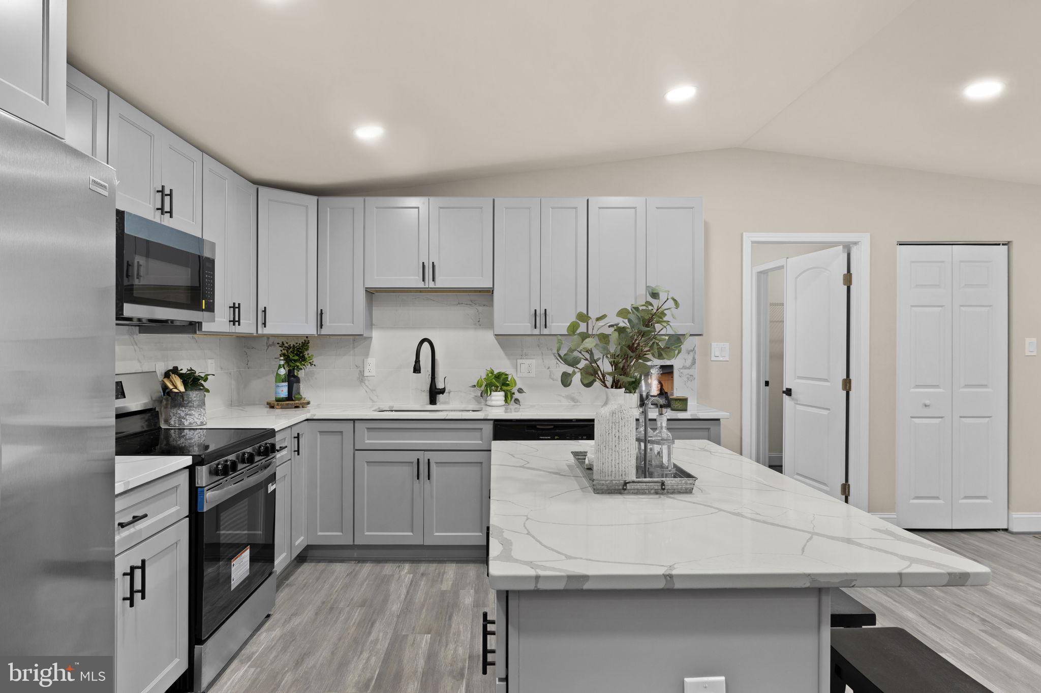 SADDLEBROOKE FARMS - Residential