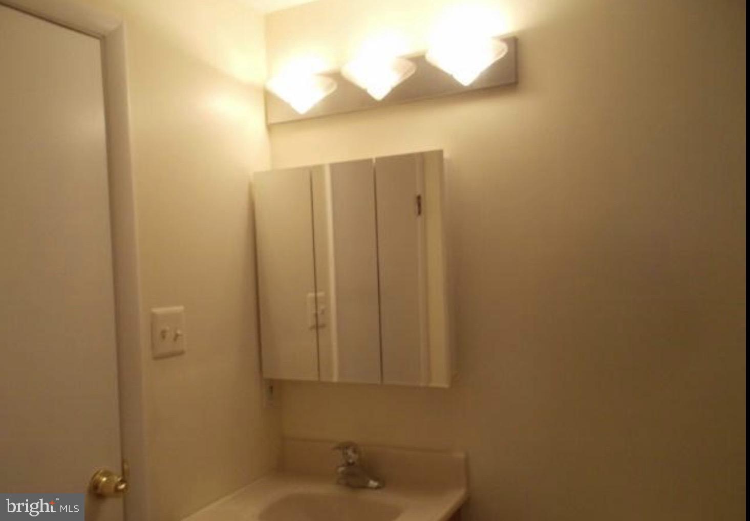 LITTLE ROCKY RUN - Residential Lease