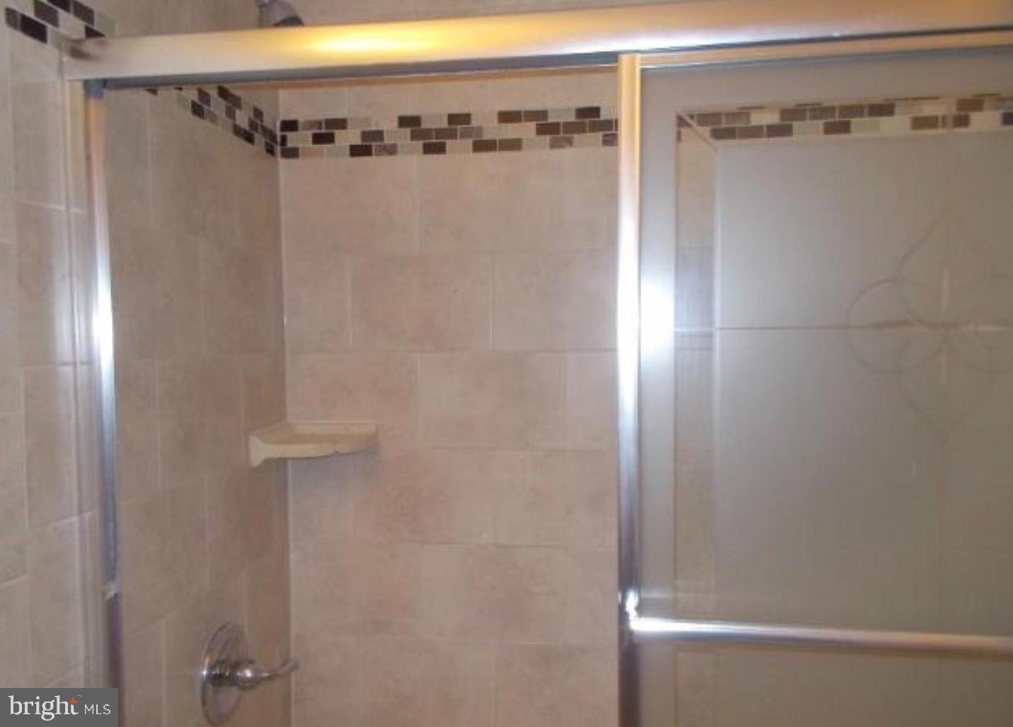 LITTLE ROCKY RUN - Residential Lease