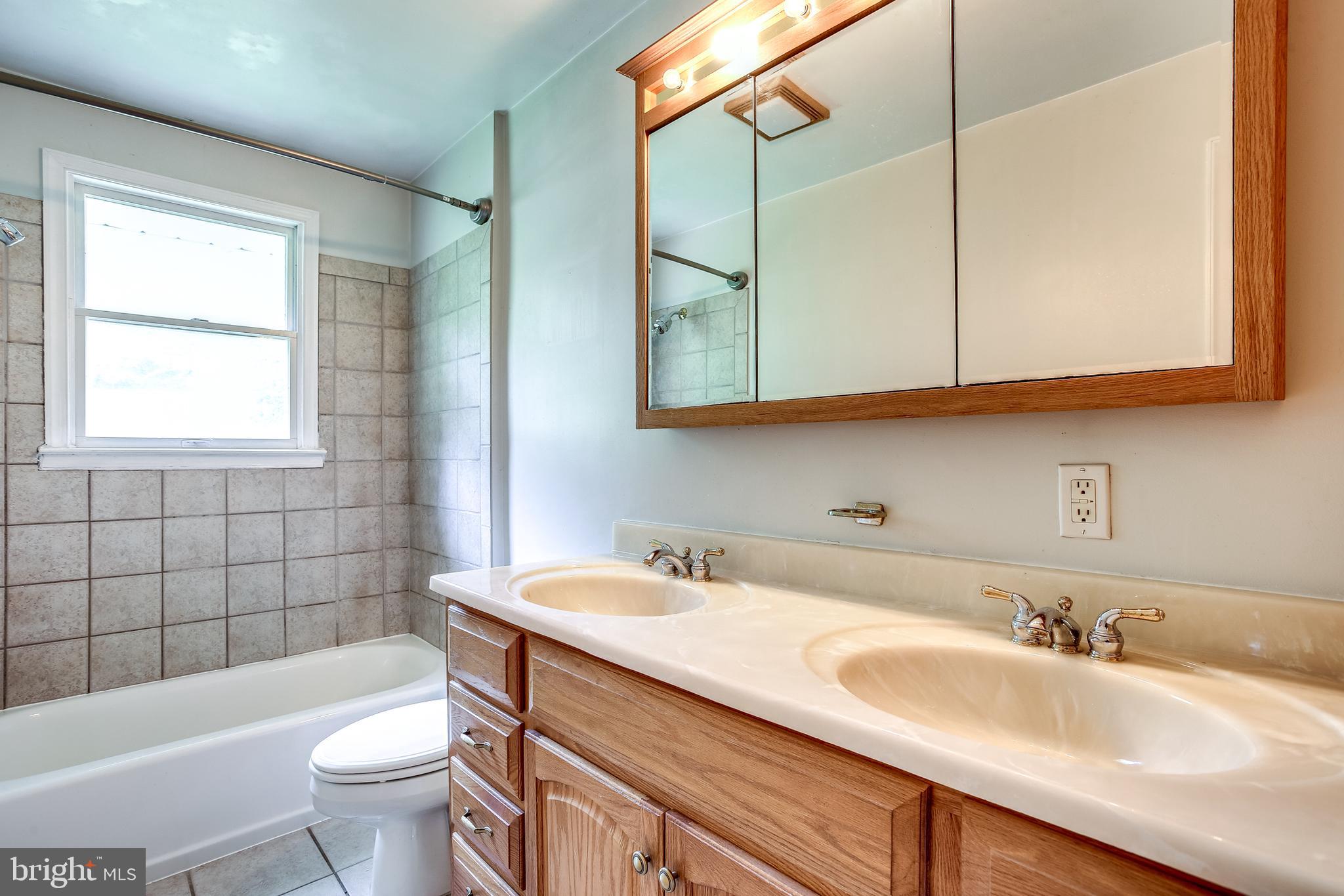 BOLLINGER ESTATES - Residential