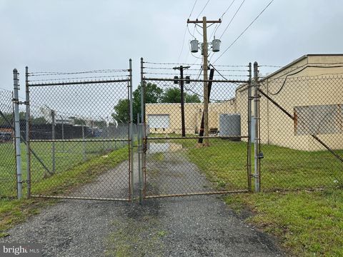 Photo of 1395 Suckle Highway #UNIT4, PENNSAUKEN, NJ 08110 (MLS # NJCD2108158)