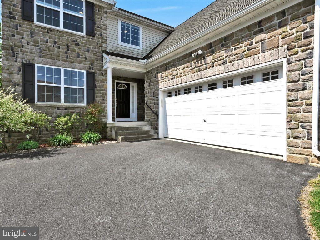 Photo of 529 BROOKSHIRE, LANCASTER, PA 17601 (MLS # PALA2034950)