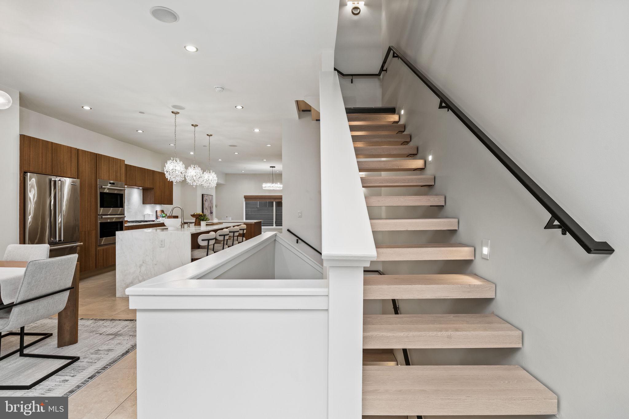 BELLA VISTA - Residential