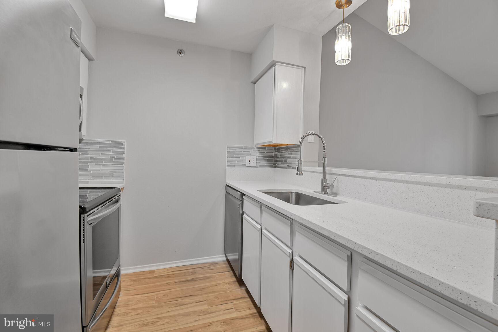 3307 WYNDHAM CIRCLE 4163