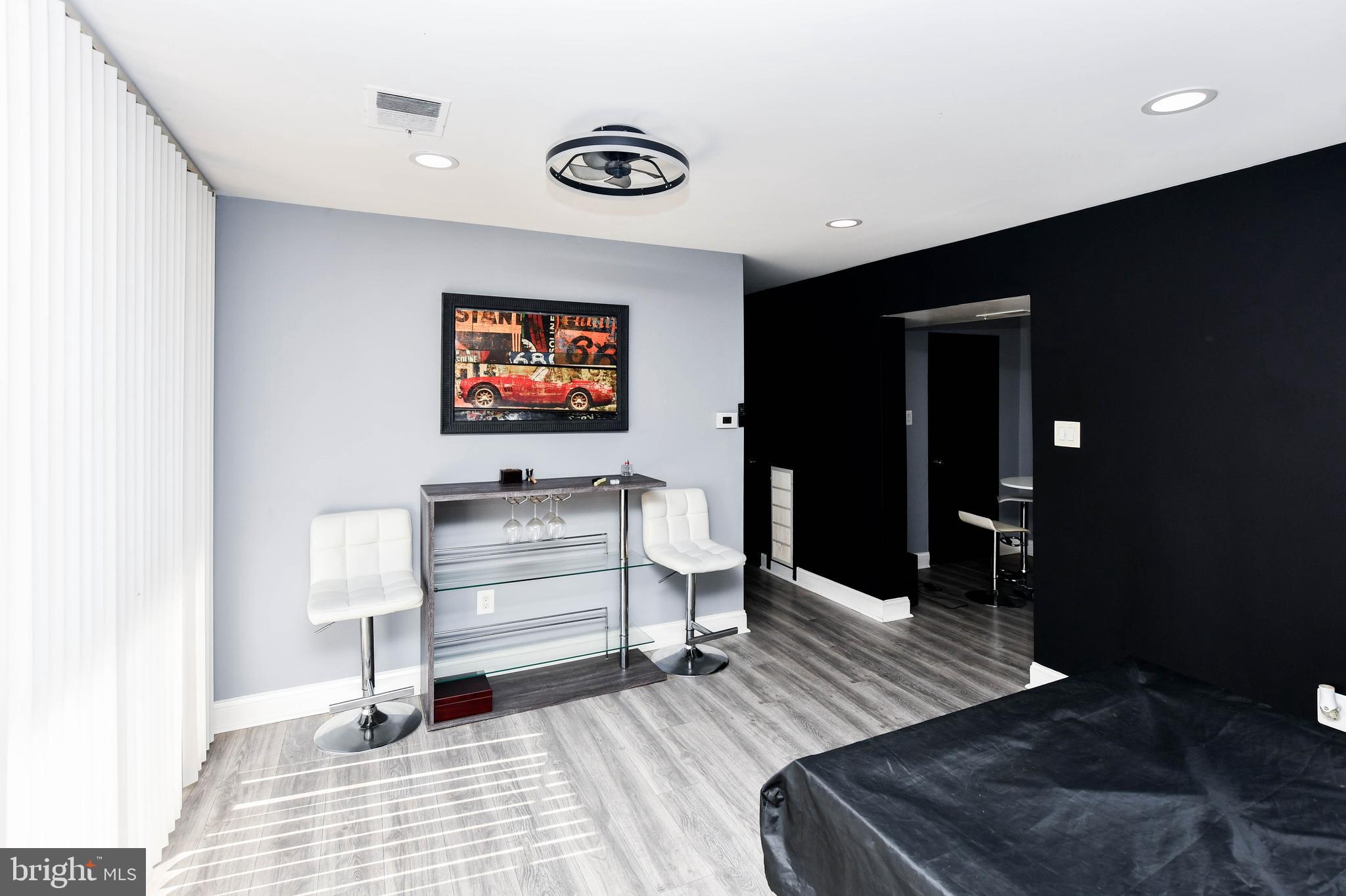 10208 PRINCE PLACE 5-T5
