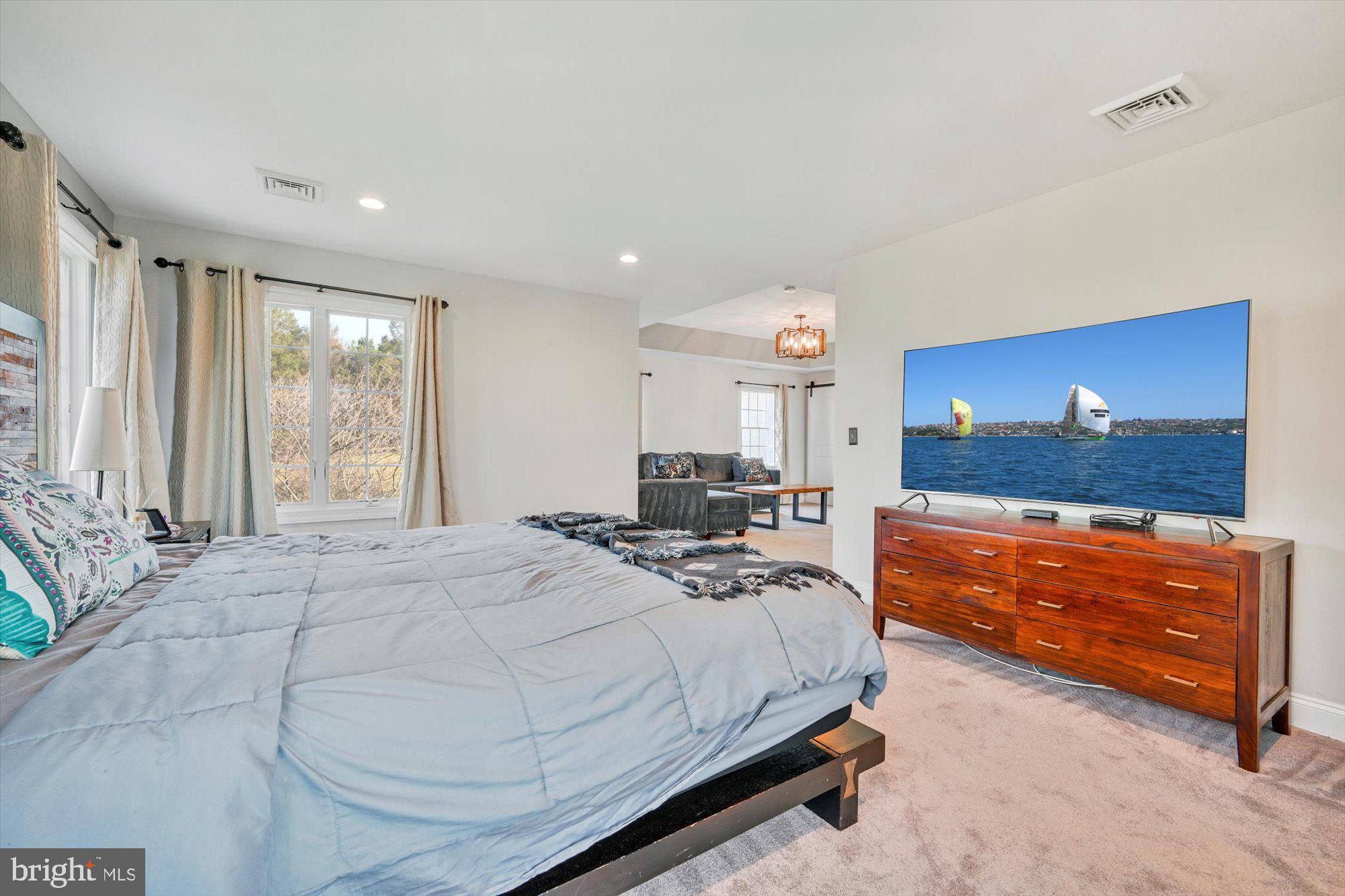 HILLHURST - Residential