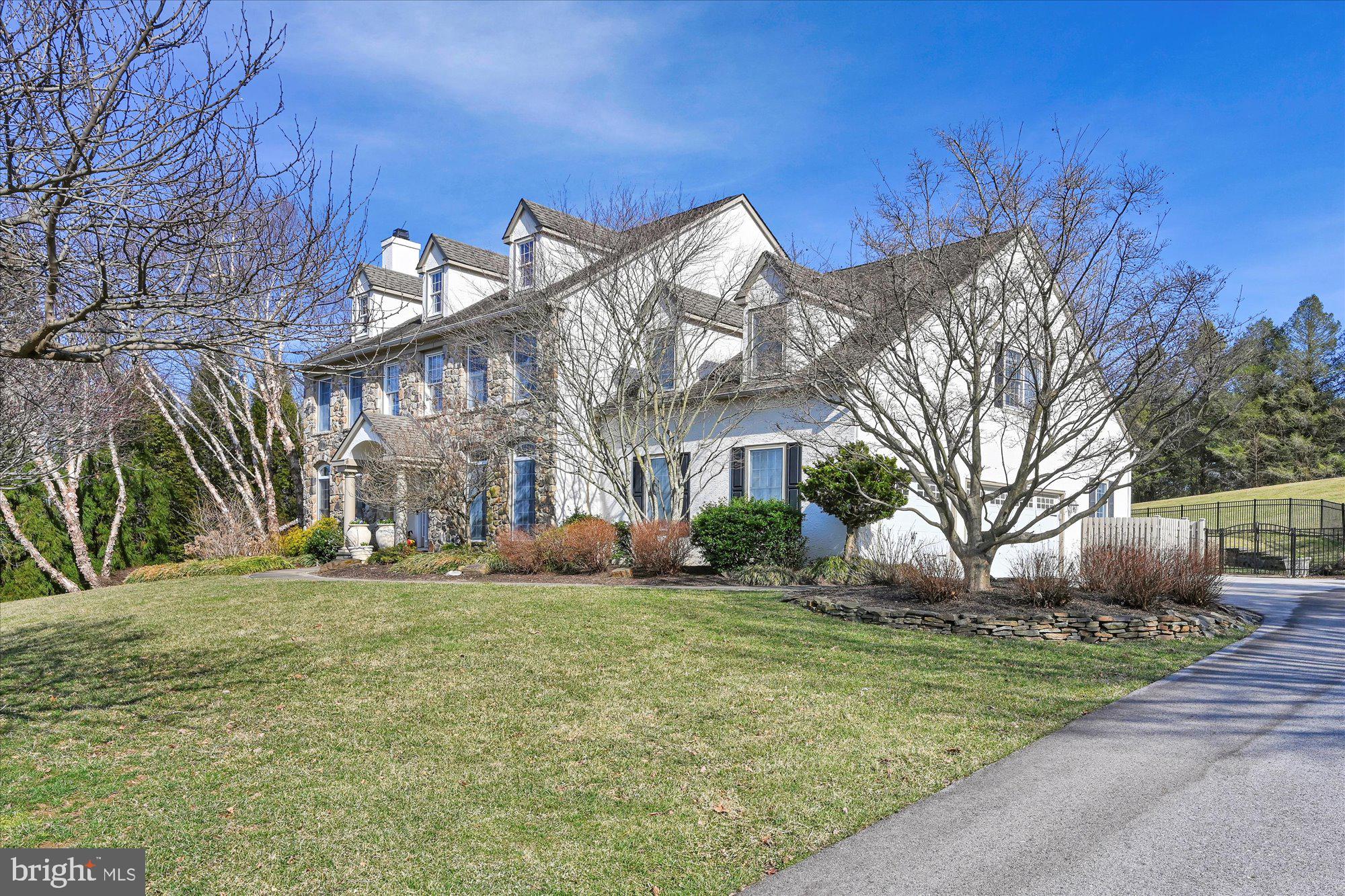 HILLHURST - Residential